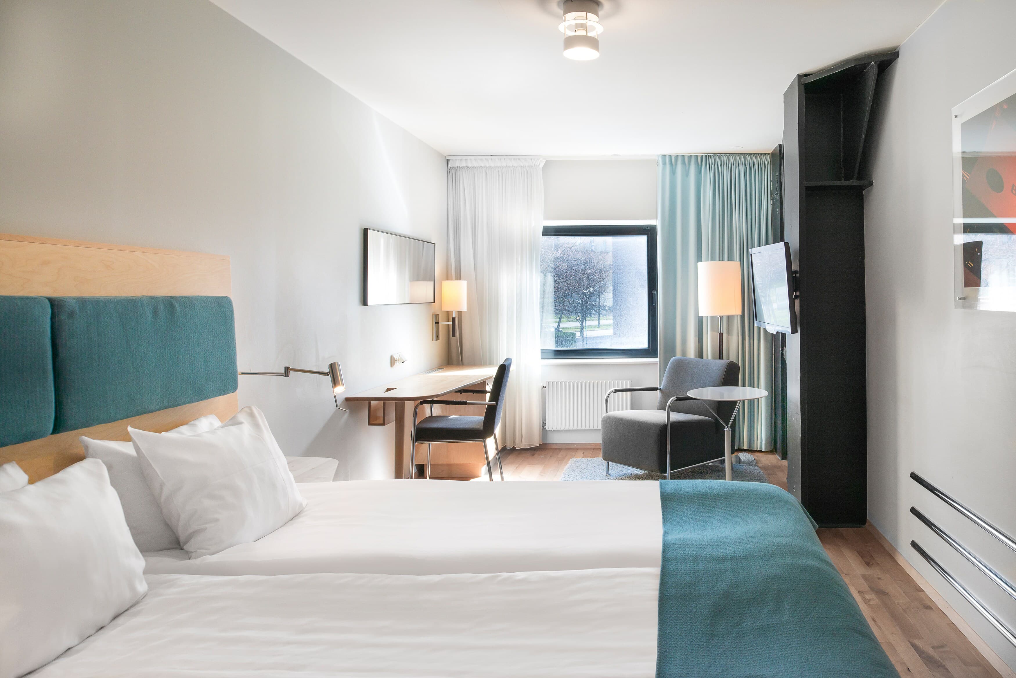 Quality Hotel 11 - Image 2