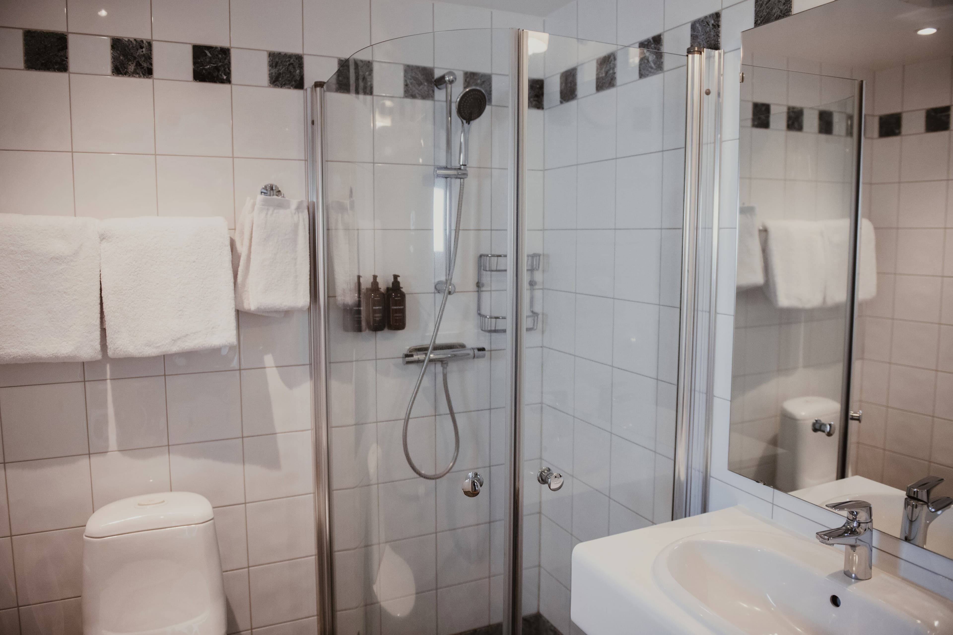 Home Hotel Temperance - Image 4