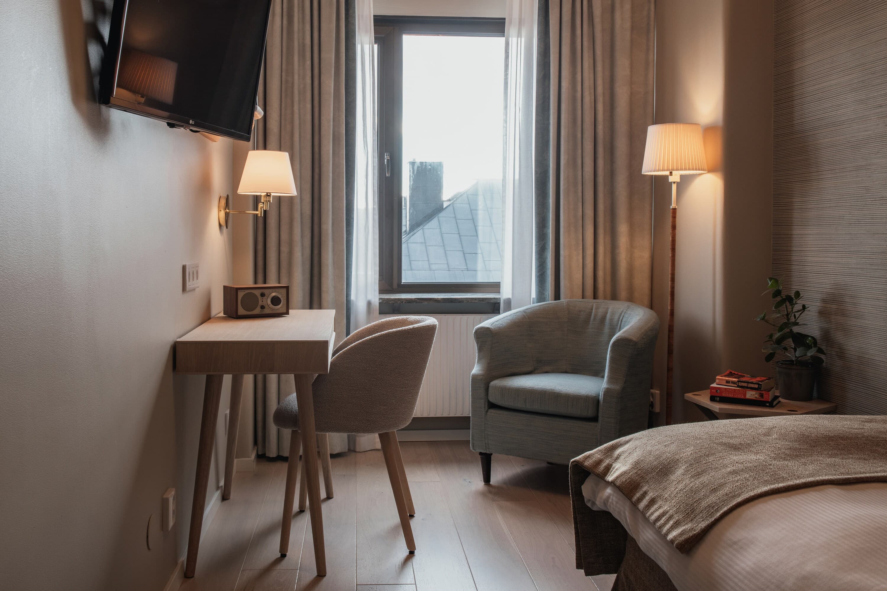 Home Hotel Wellington — 8