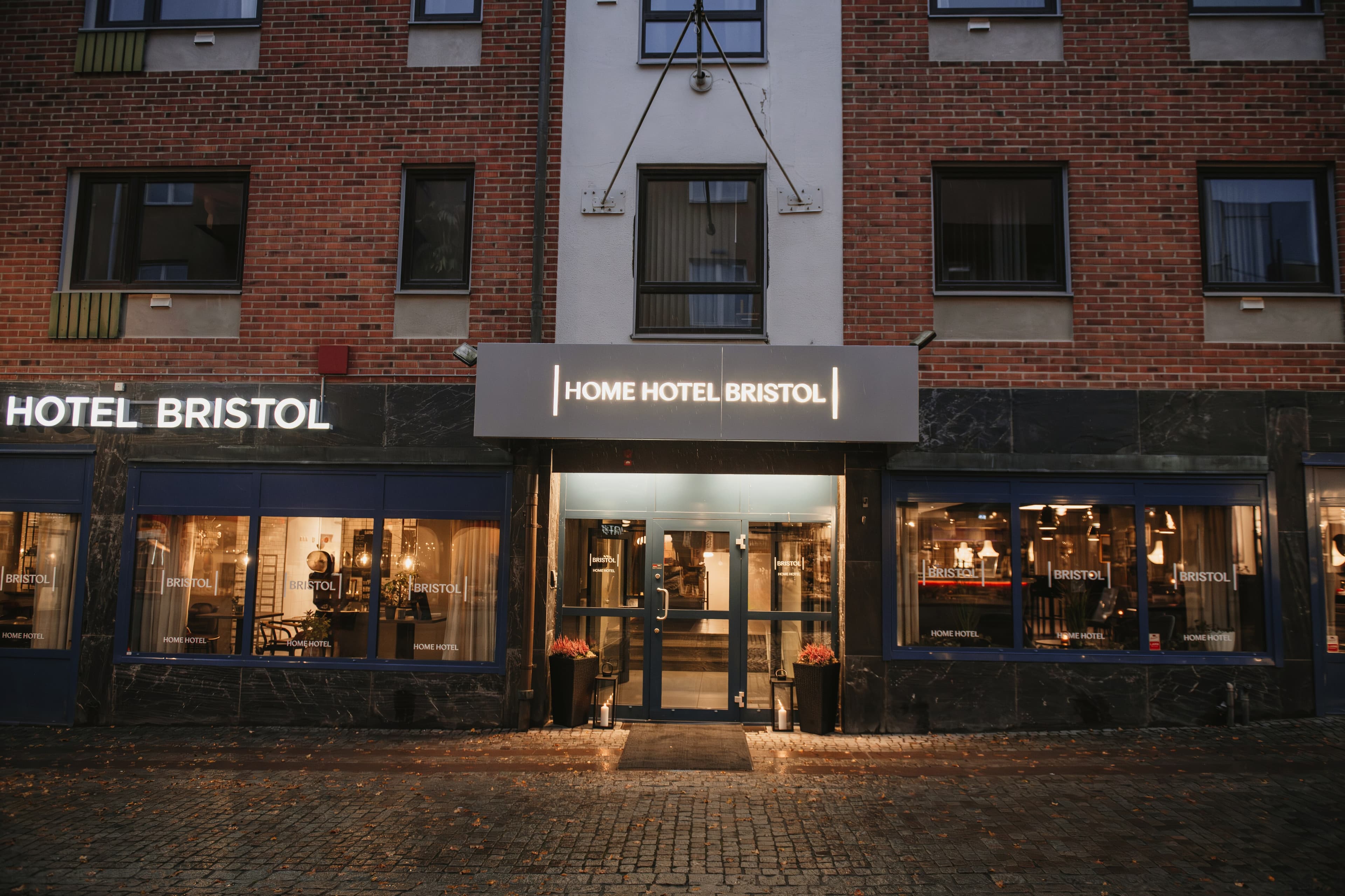 Home Hotel Bristol - Image 1