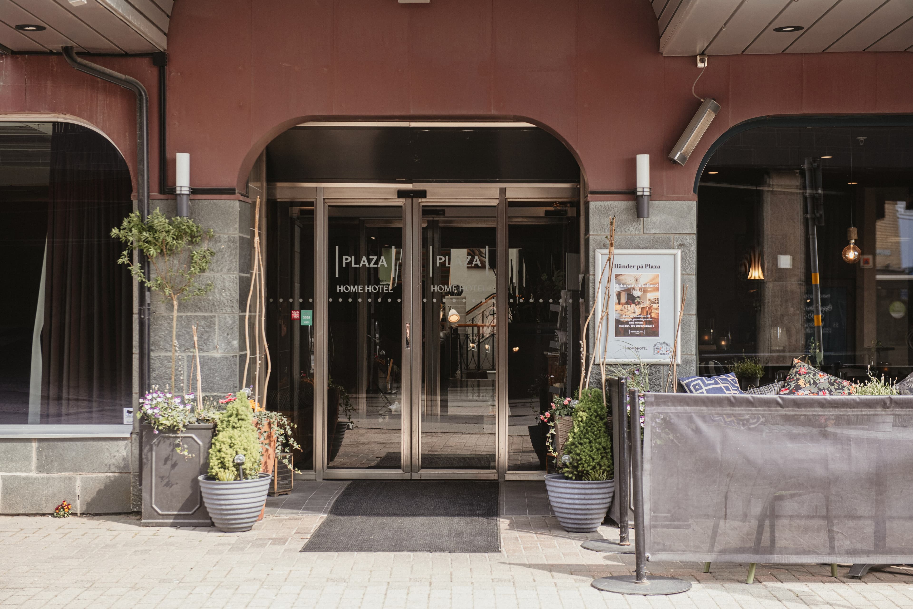 Home Hotel Plaza - Image 1