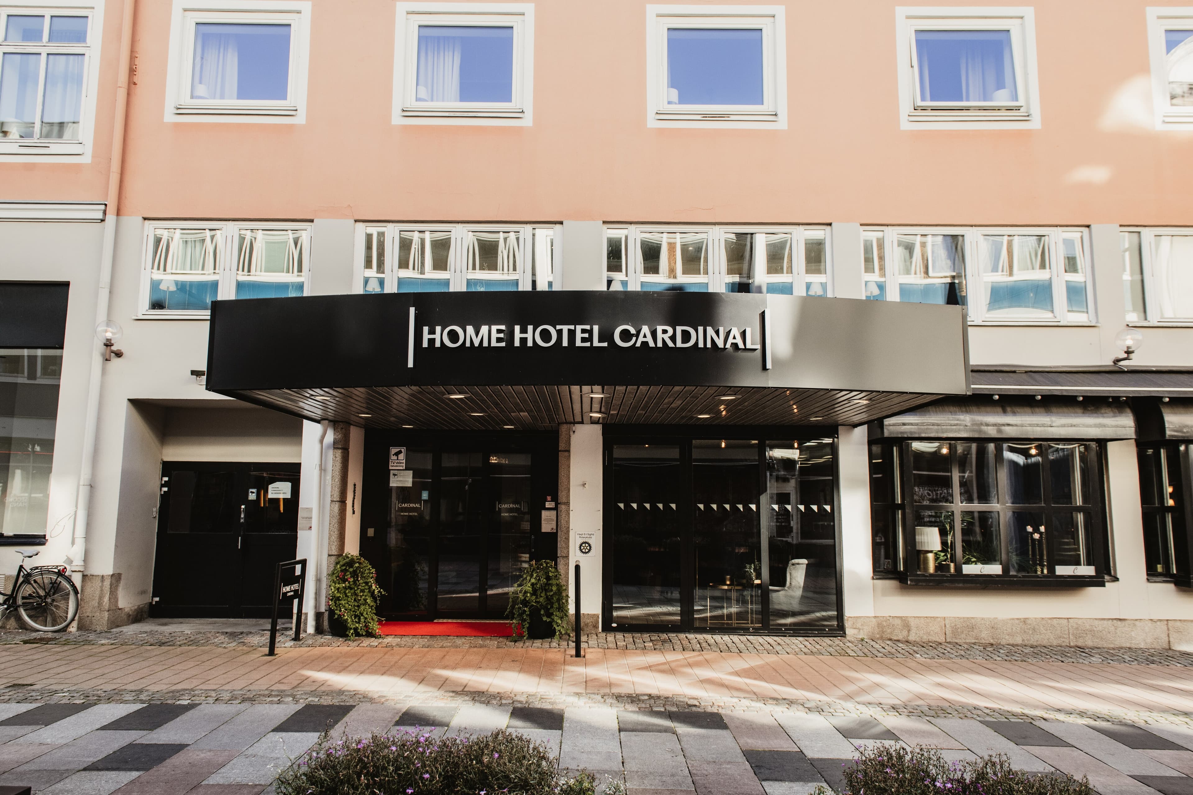 Home Hotel Cardinal - Image 1