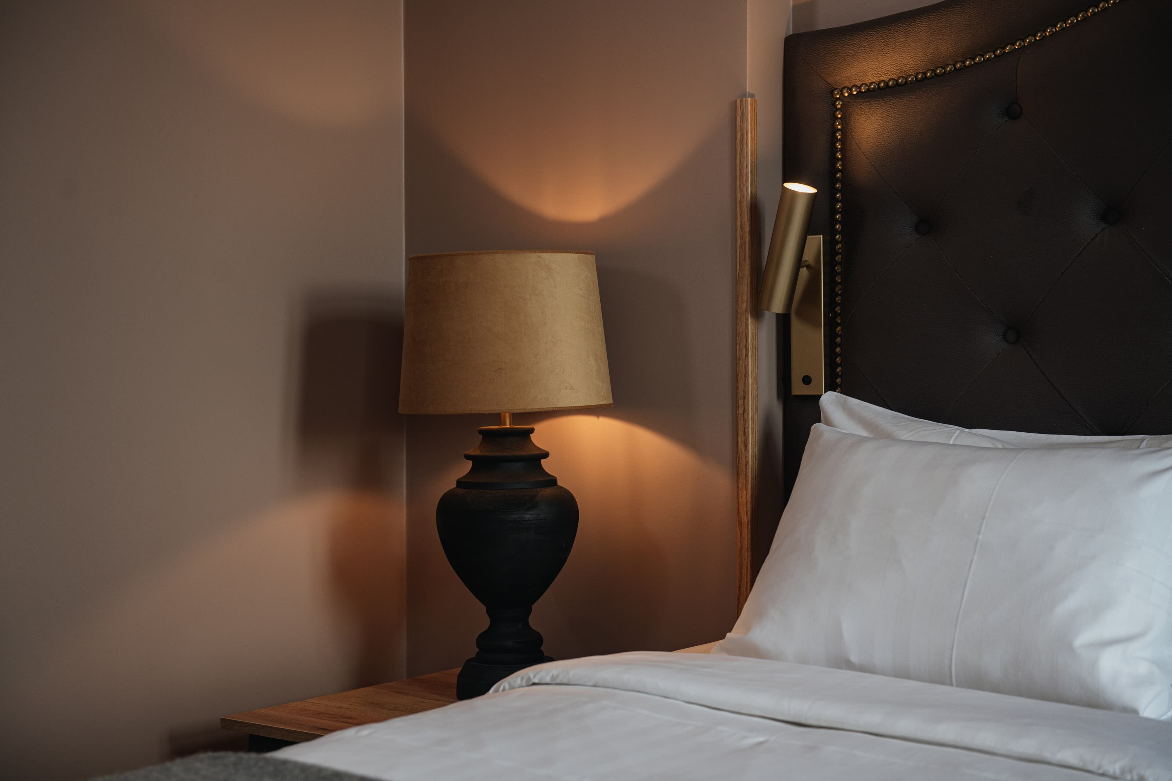Home Hotel Christian IV — 12