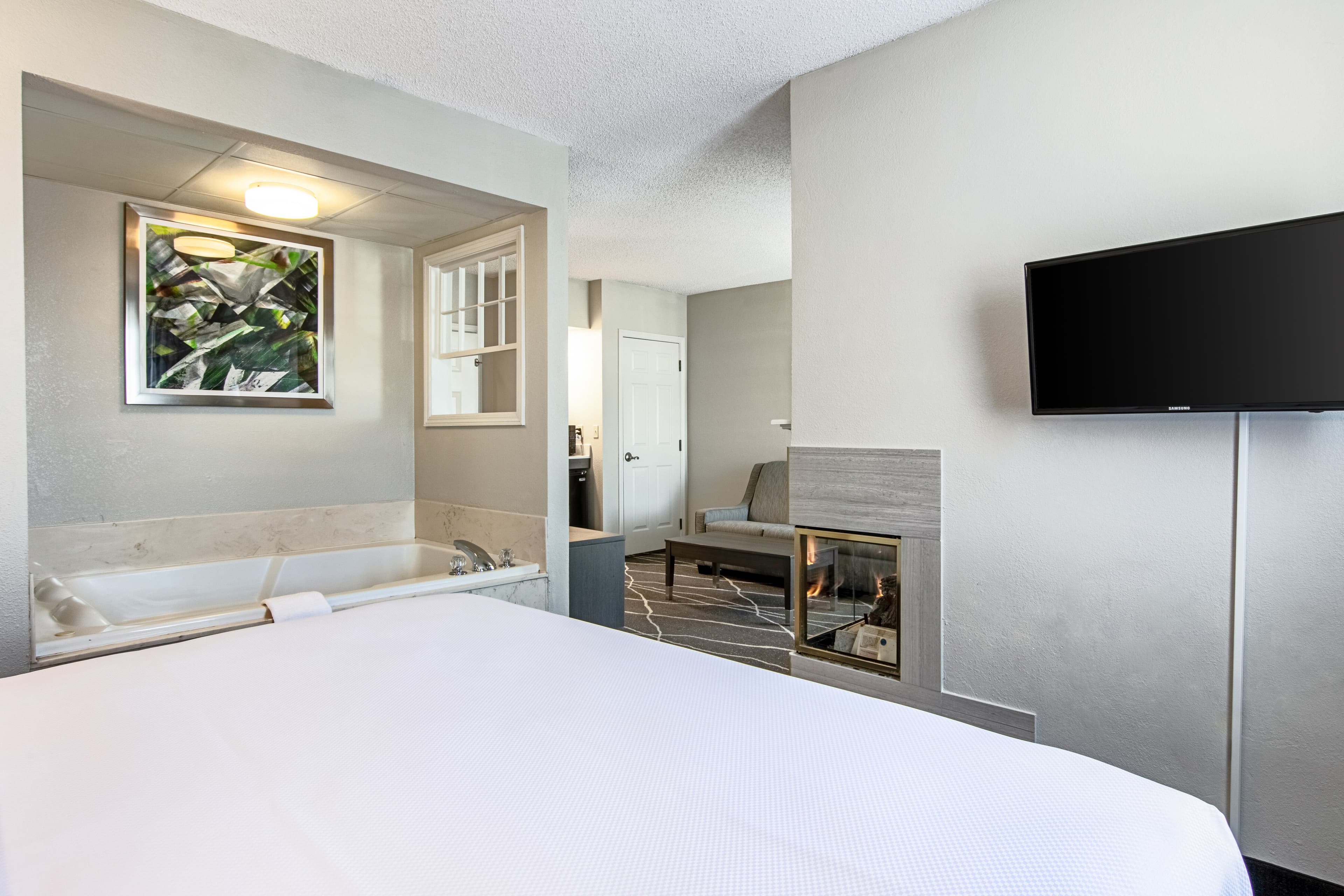 Clarion Inn Willow River — 10