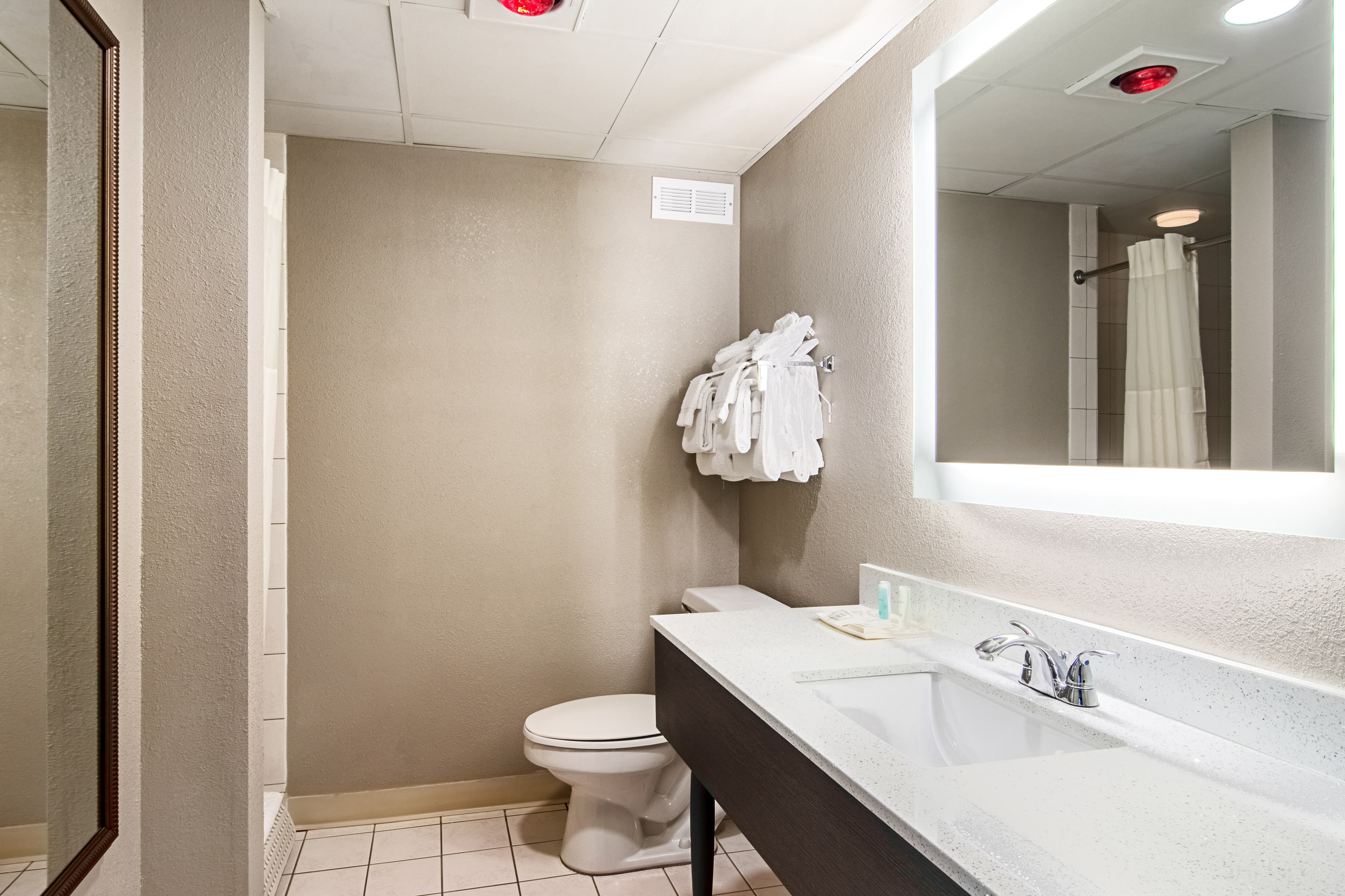 Clarion Inn Willow River — 12