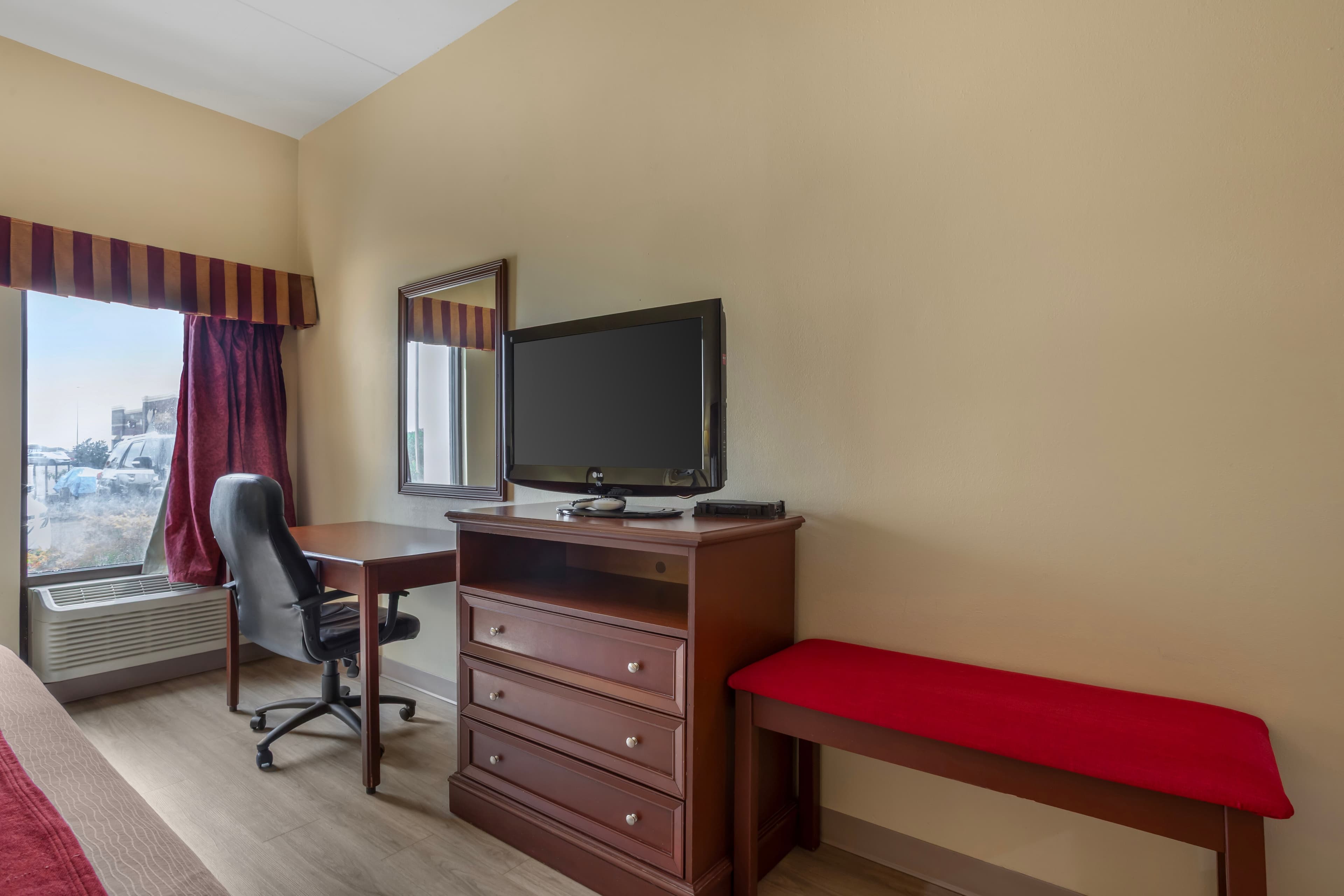 Econo Lodge Newport Smoky Mountains Gateway — 3