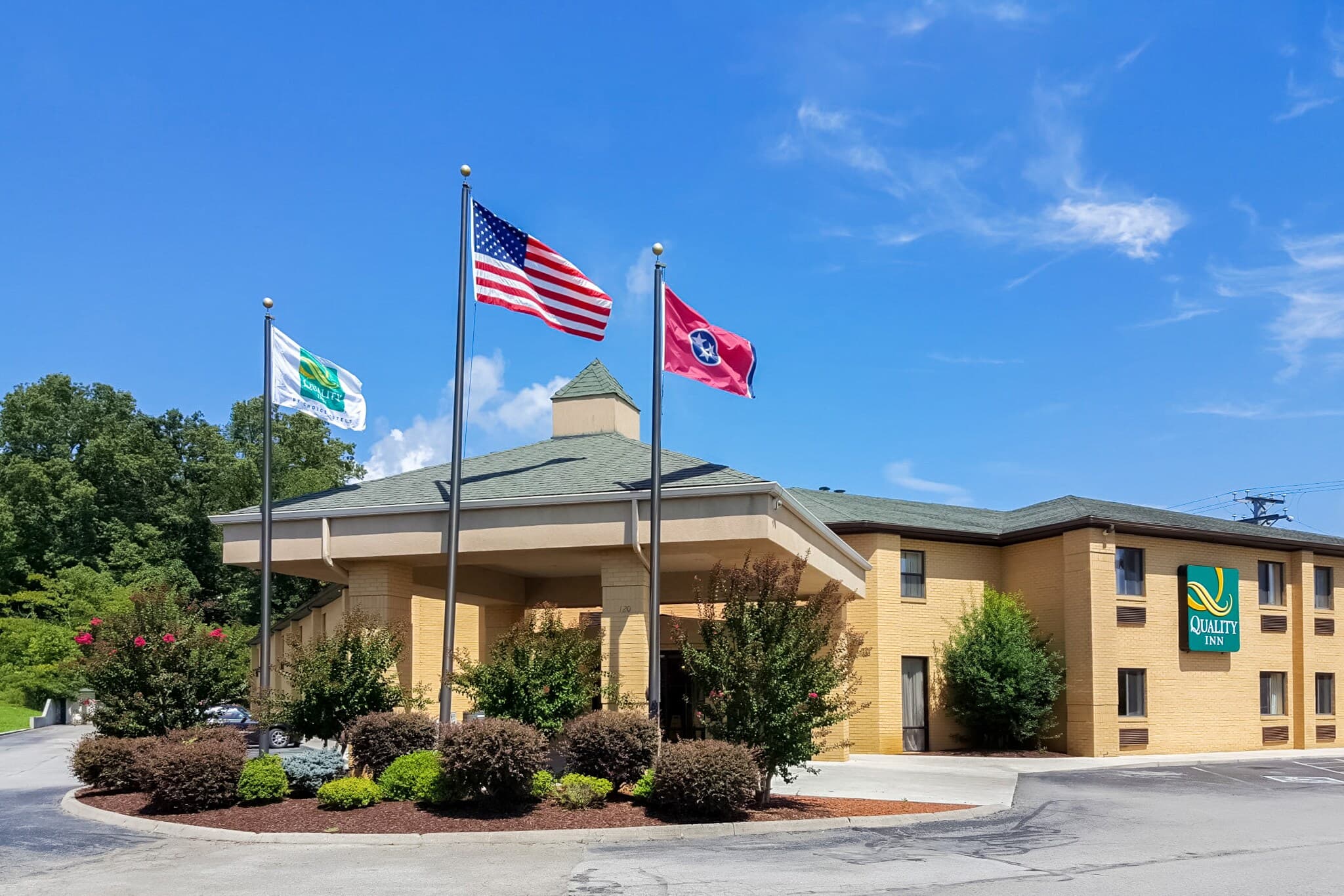 Quality Inn Clinton-Knoxville North - Image 1