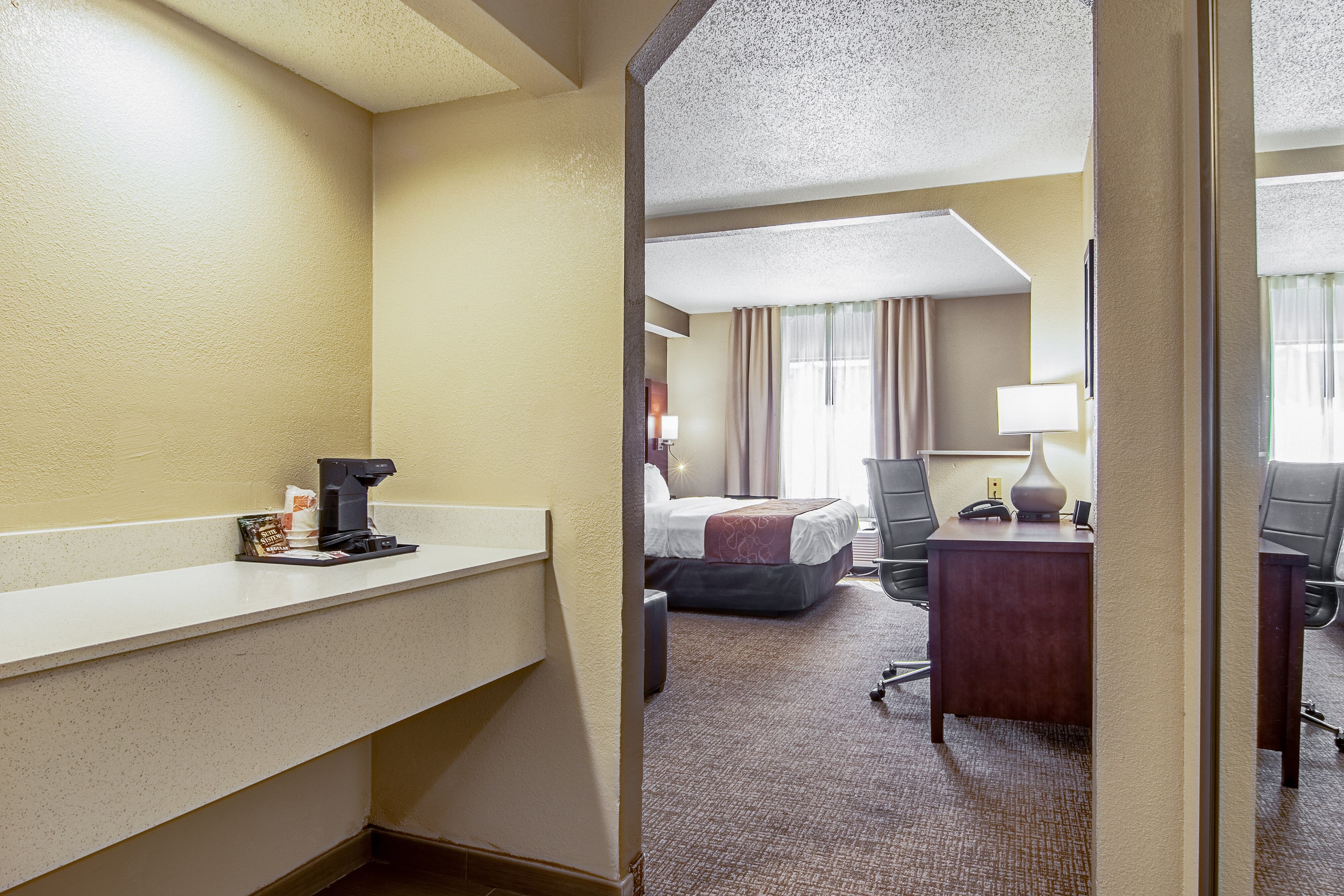 Comfort Suites Knoxville Airport — 9
