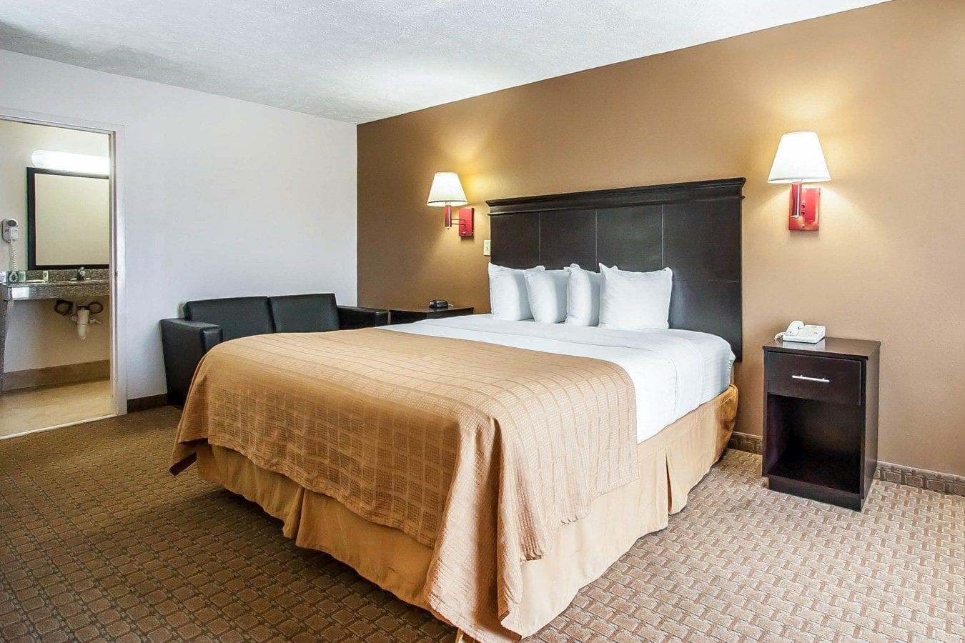 Quality Inn Savannah South — 6