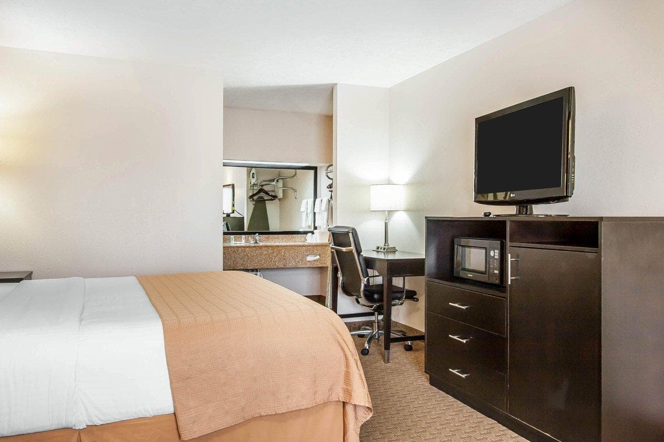 Quality Inn Savannah South - Image 3
