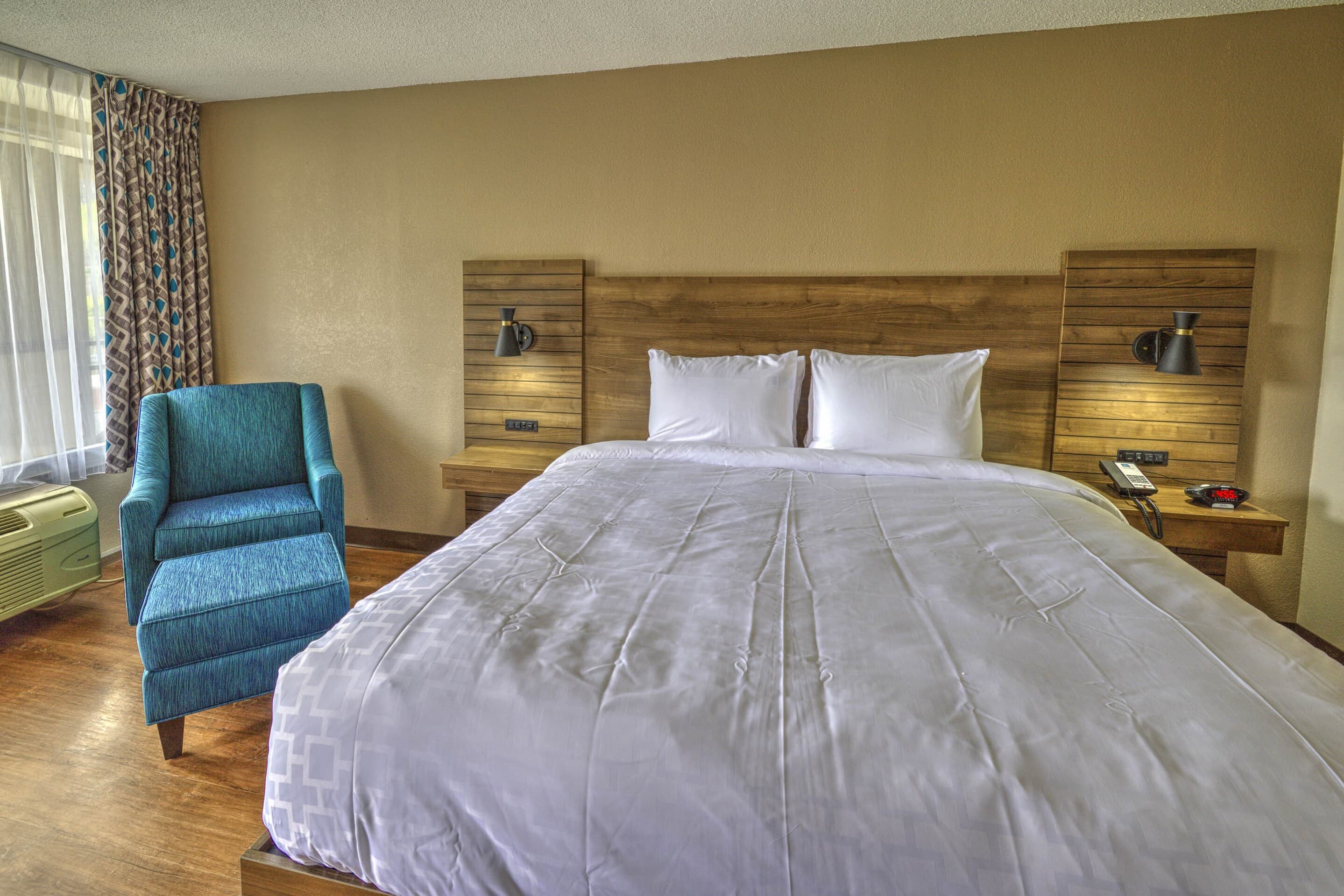 Clarion Pointe Downtown Gatlinburg - Image 3