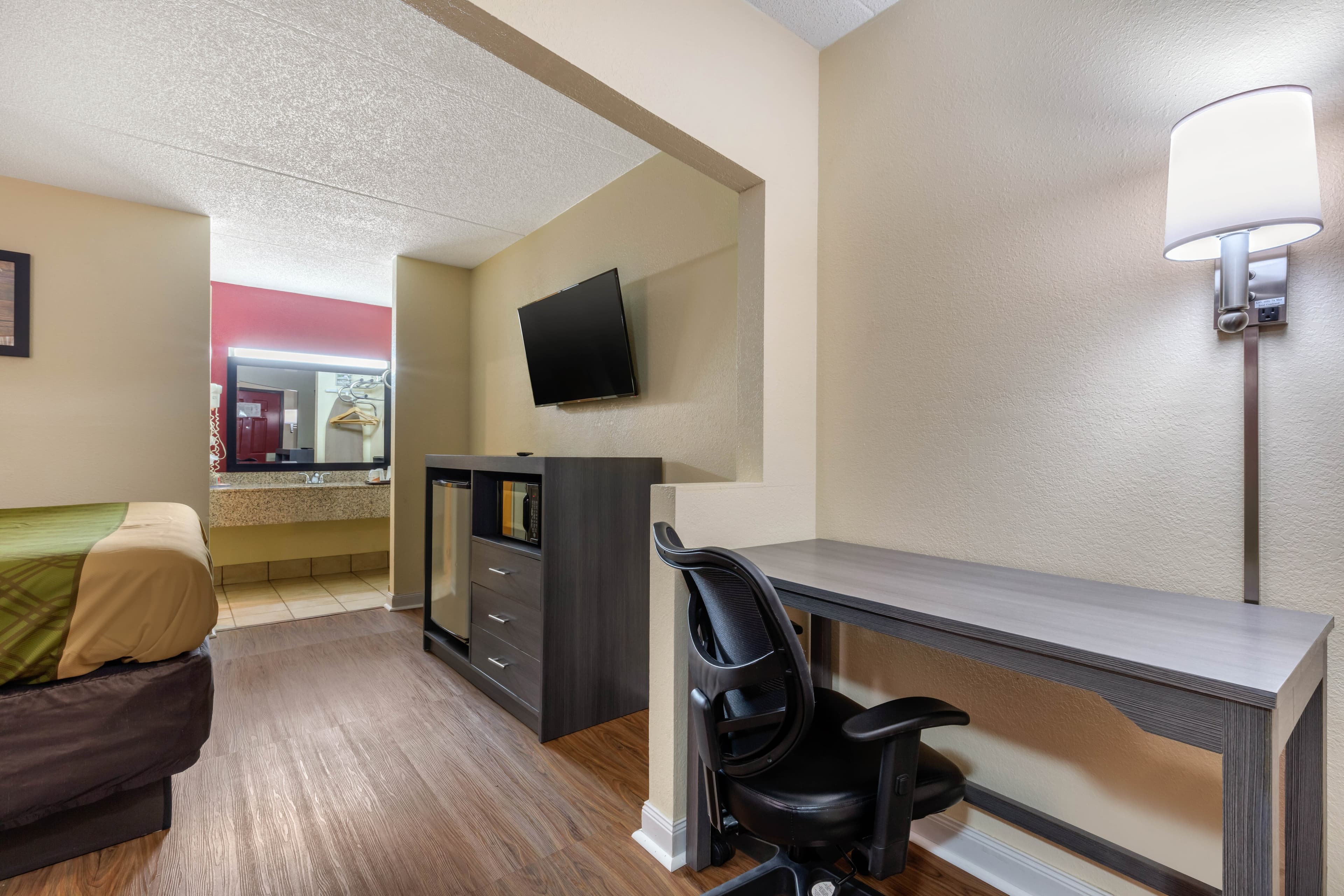 Econo Lodge Chattanooga Northeast - Ooltewah - Image 4