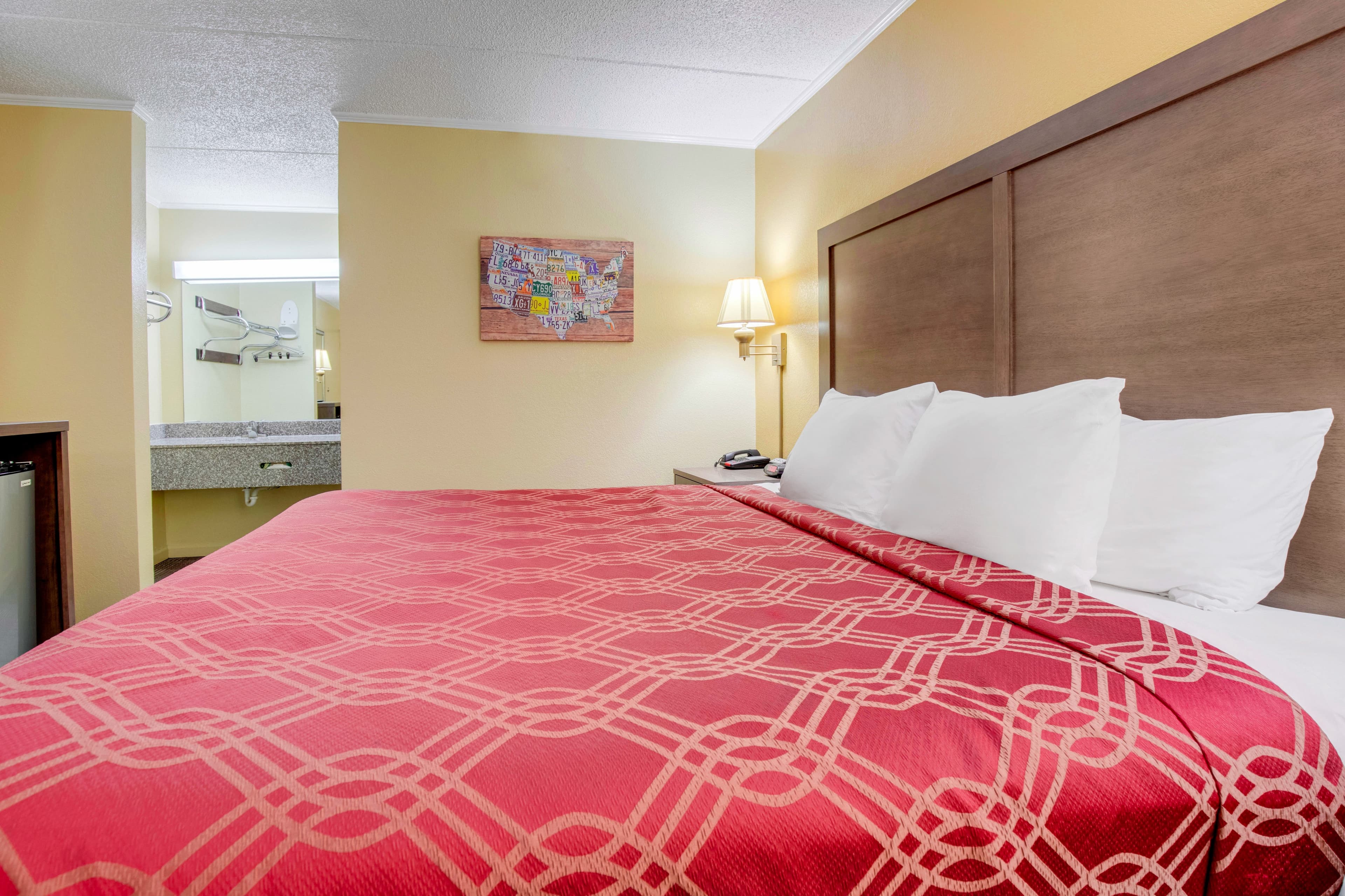 Econo Lodge Lenoir City - Knoxville Area — 7