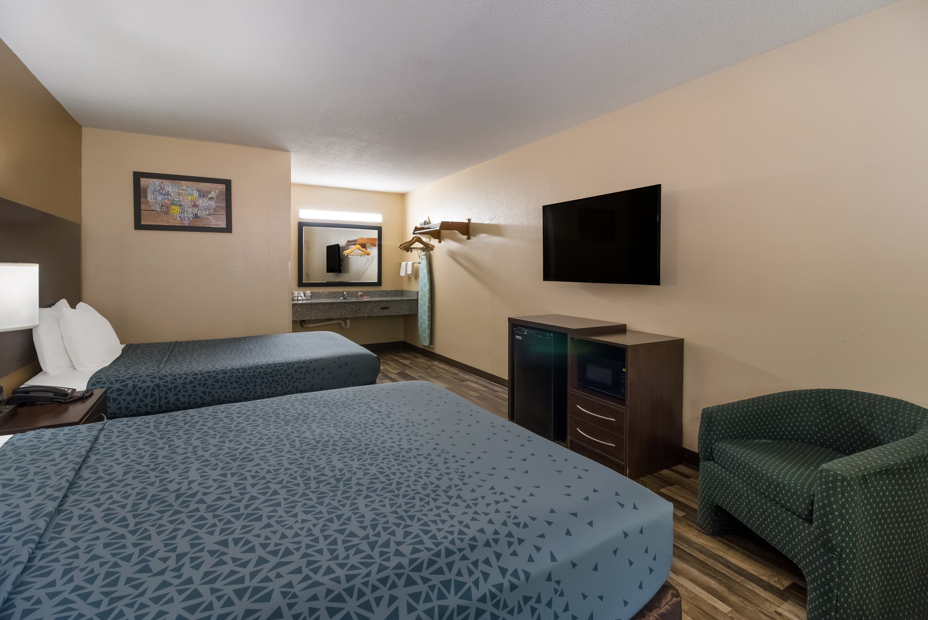 Econo Lodge Martin - Image 4
