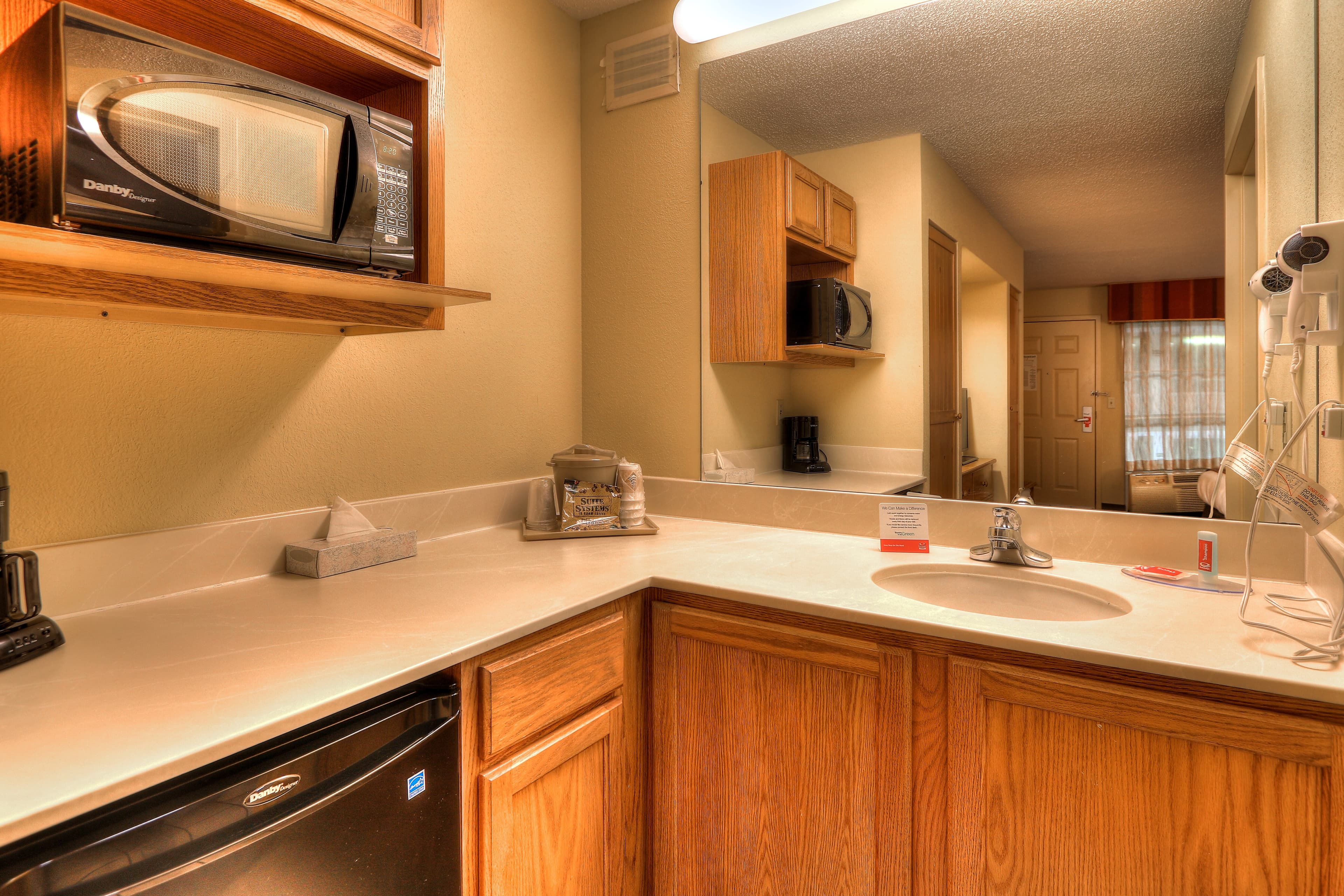 Econo Lodge Pigeon Forge Riverside — 119