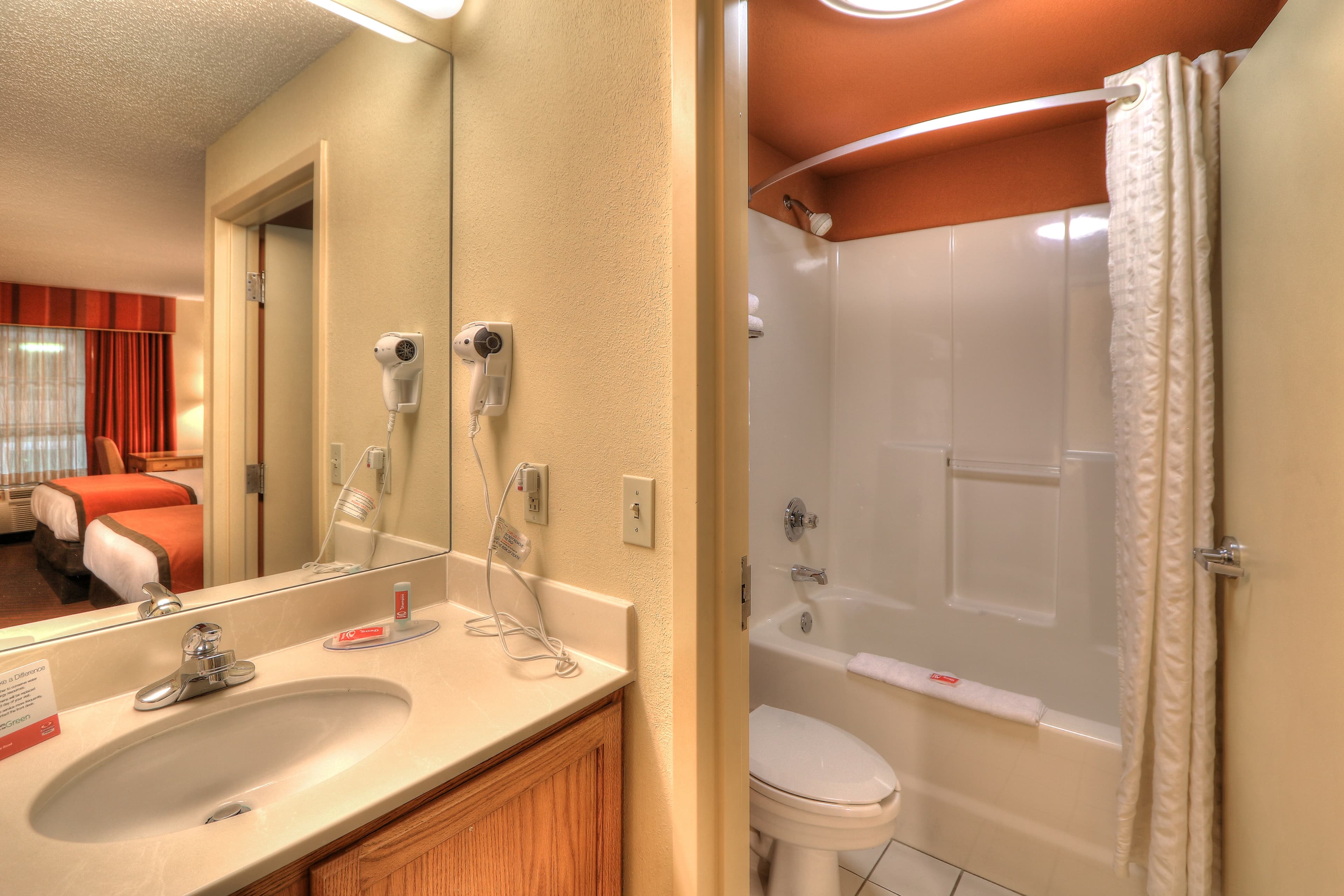 Econo Lodge Pigeon Forge Riverside — 120