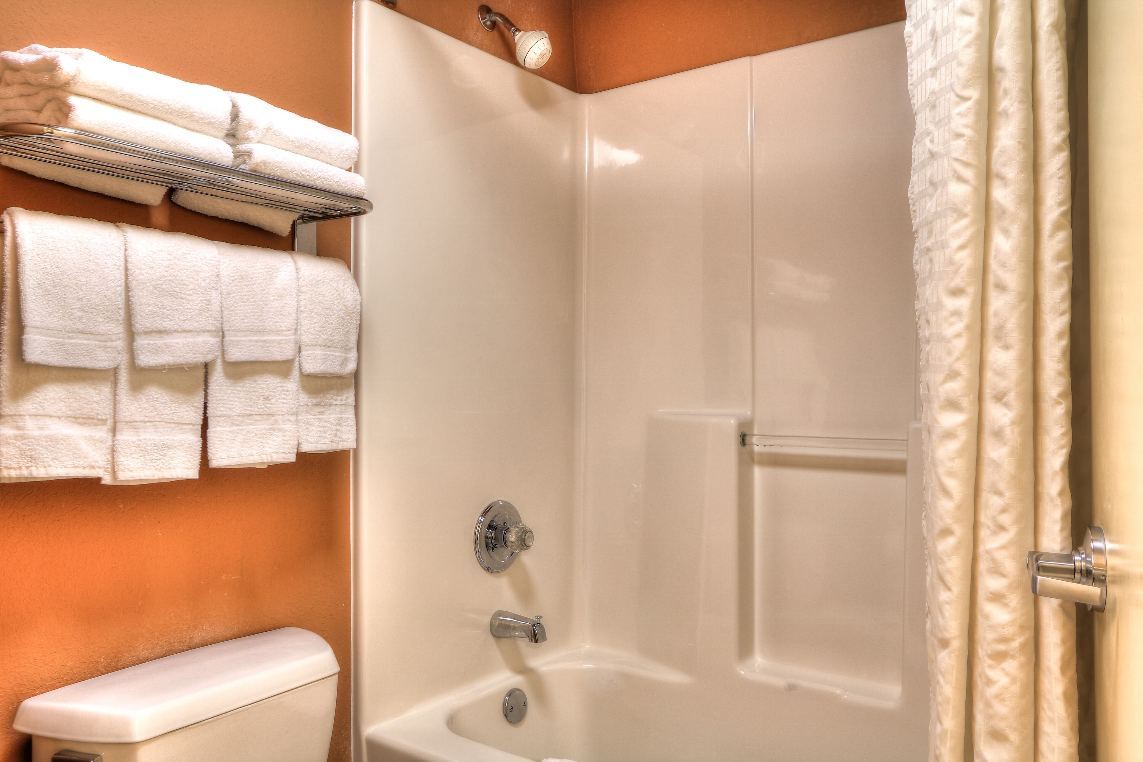 Econo Lodge Pigeon Forge Riverside — 121