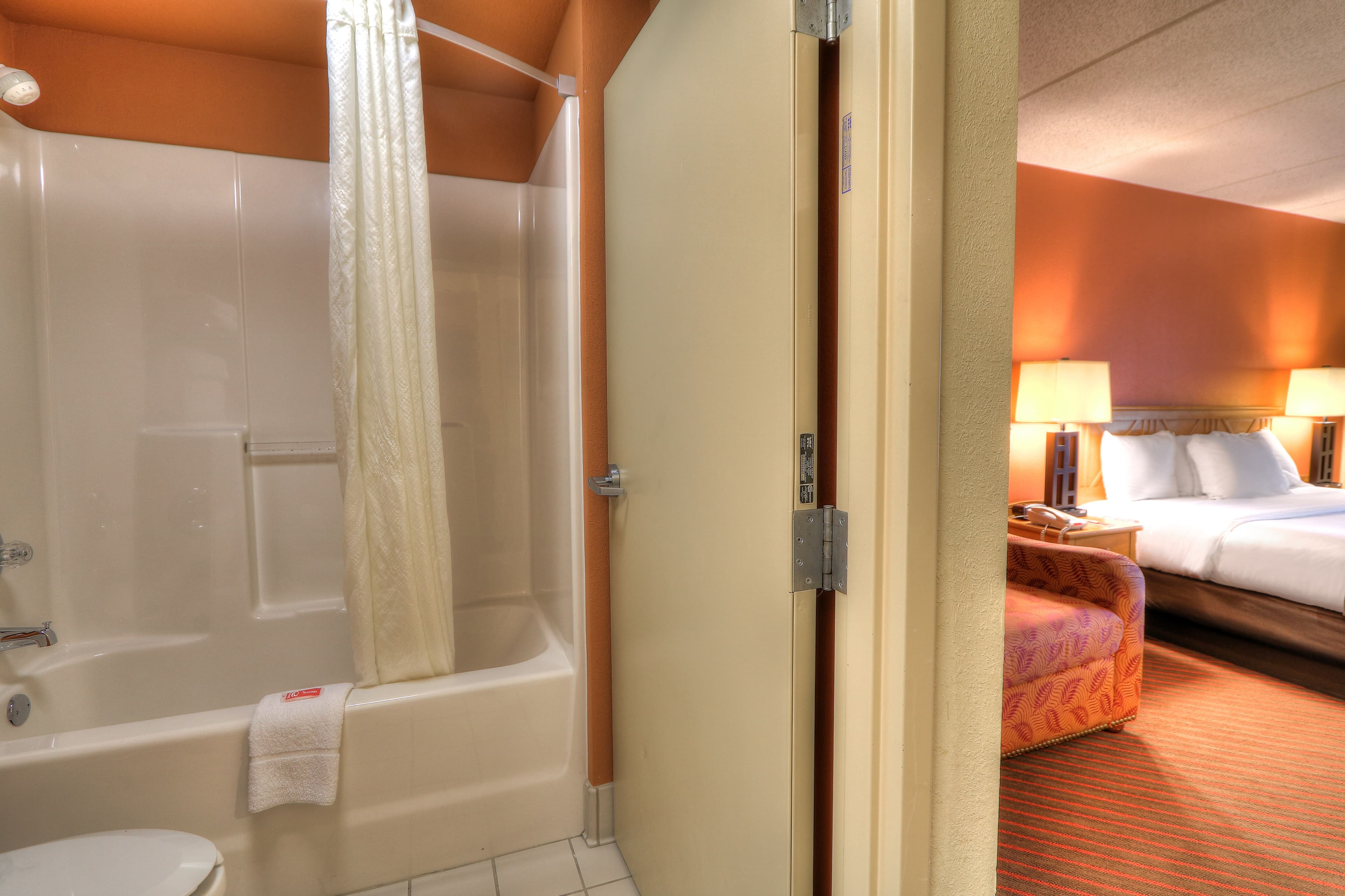 Econo Lodge Pigeon Forge Riverside — 54