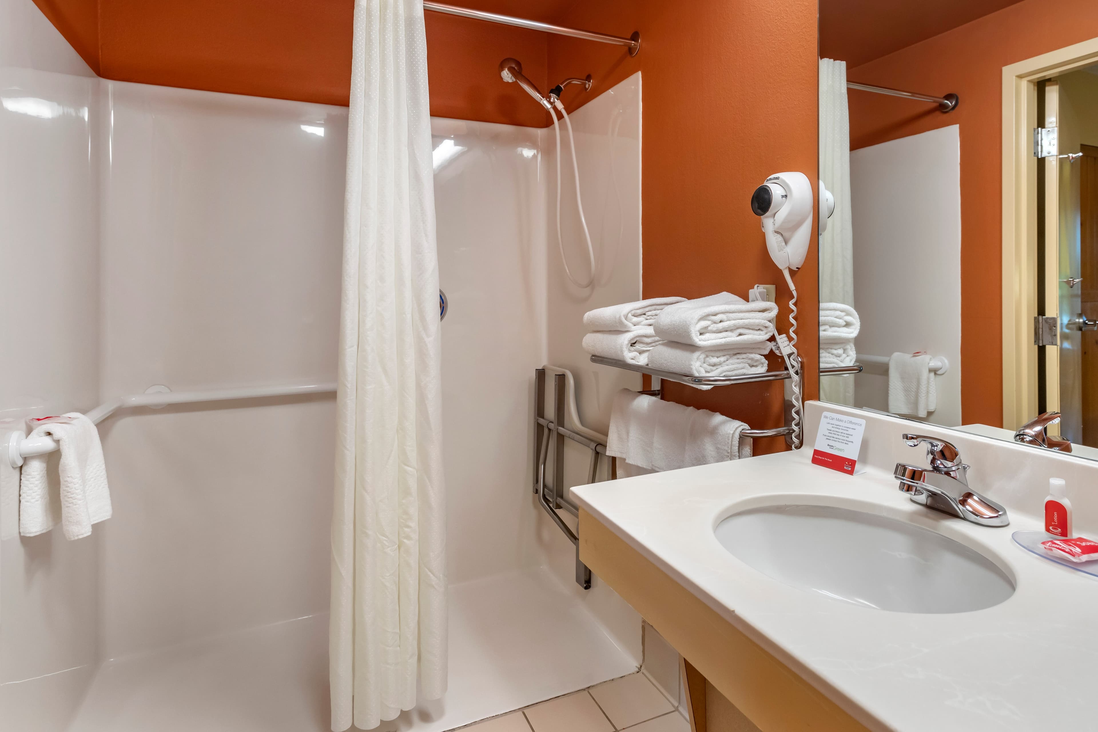Econo Lodge Pigeon Forge Riverside — 9