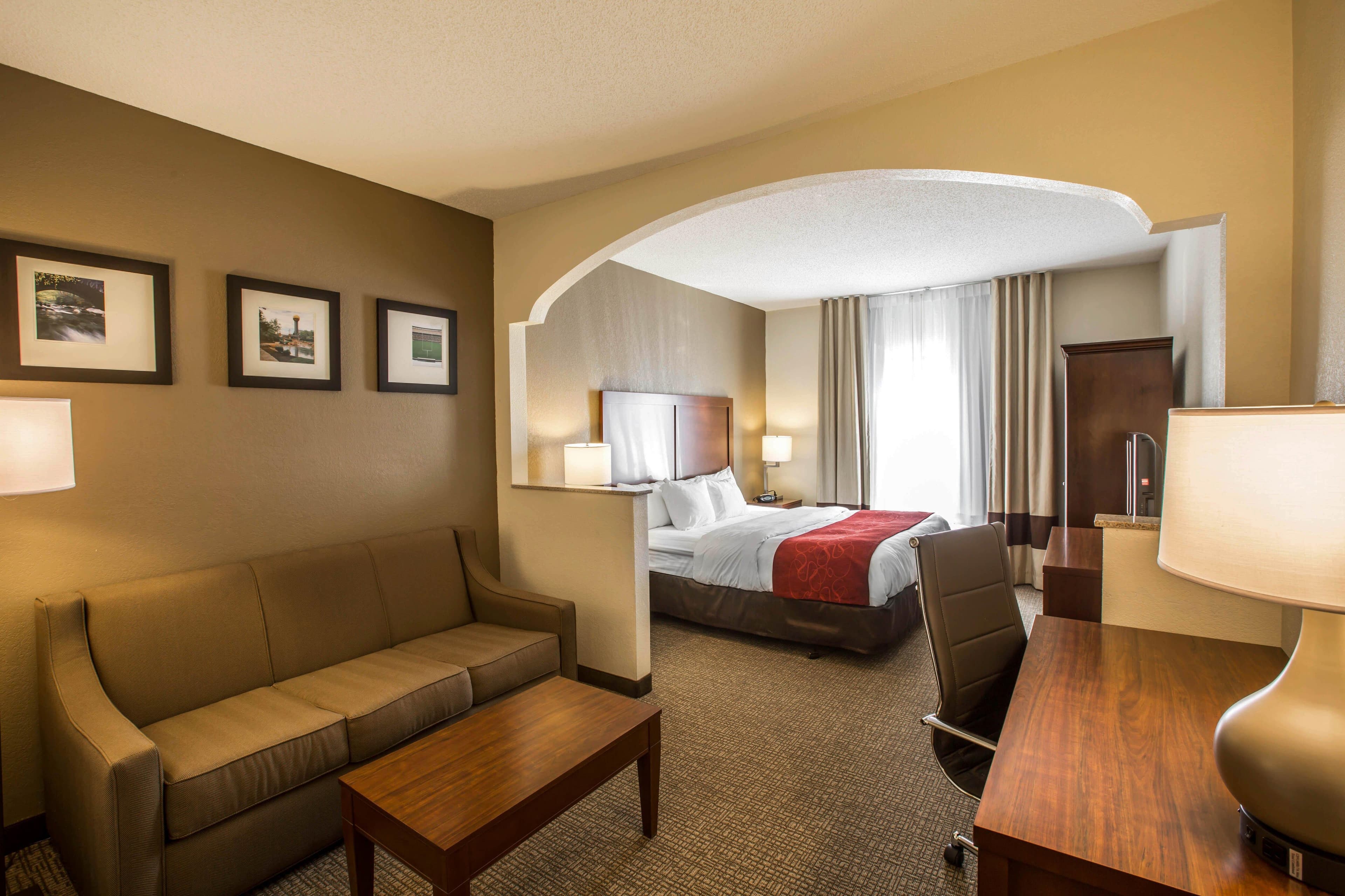 Quality Suites Morristown West - Image 1