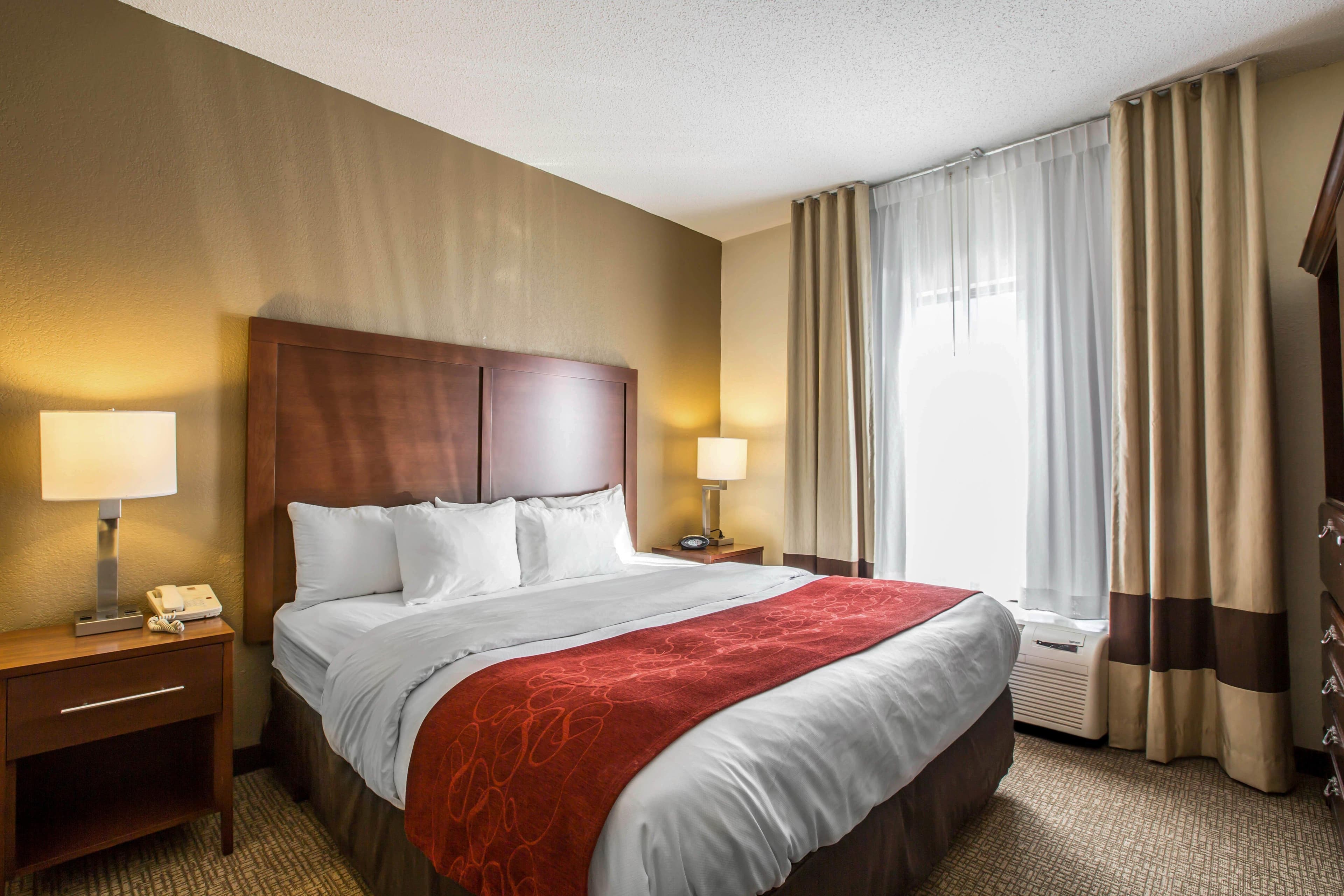 Quality Suites Morristown West - Image 4
