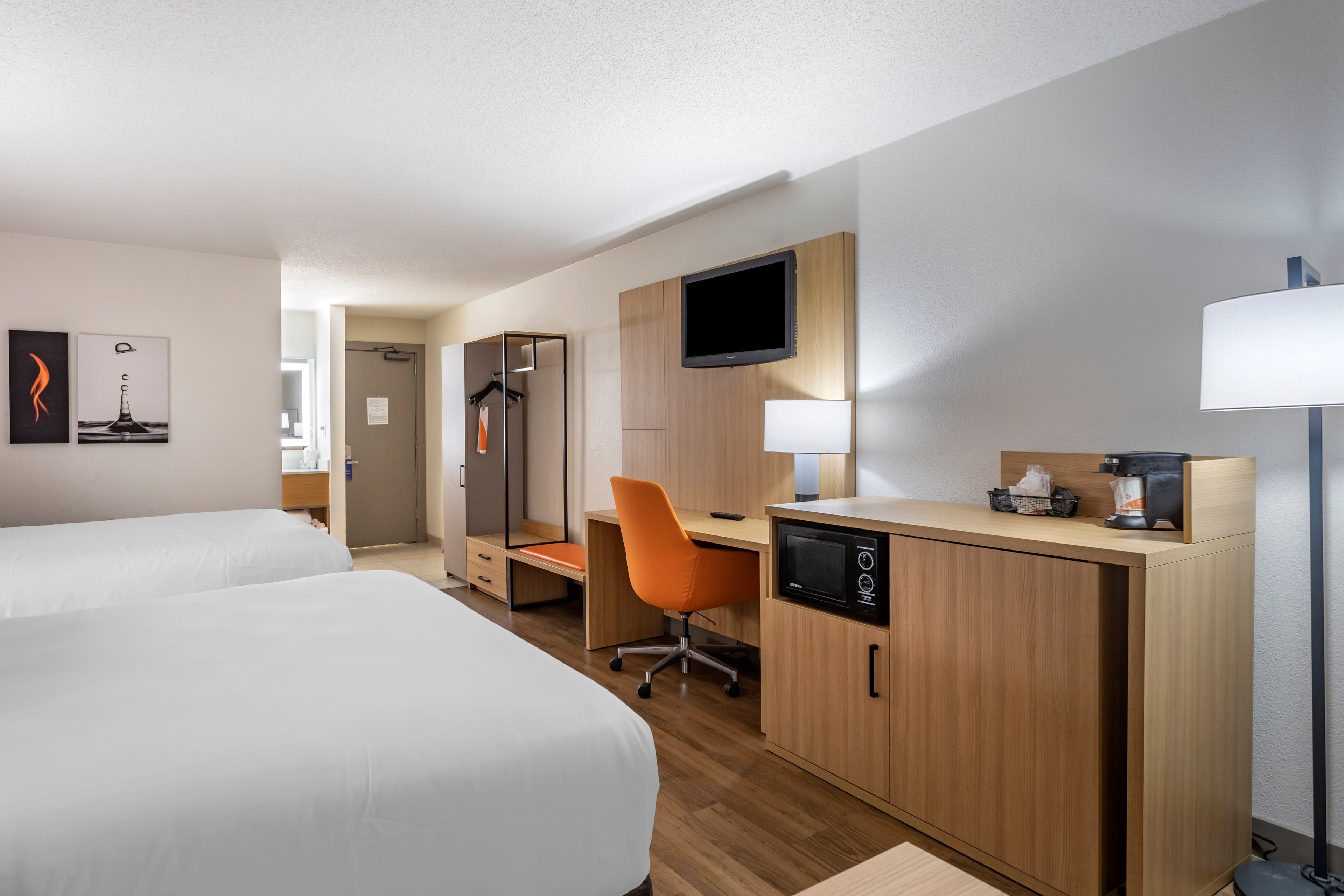 Comfort Inn & Suites Nashville Downtown - Stadium - Image 5