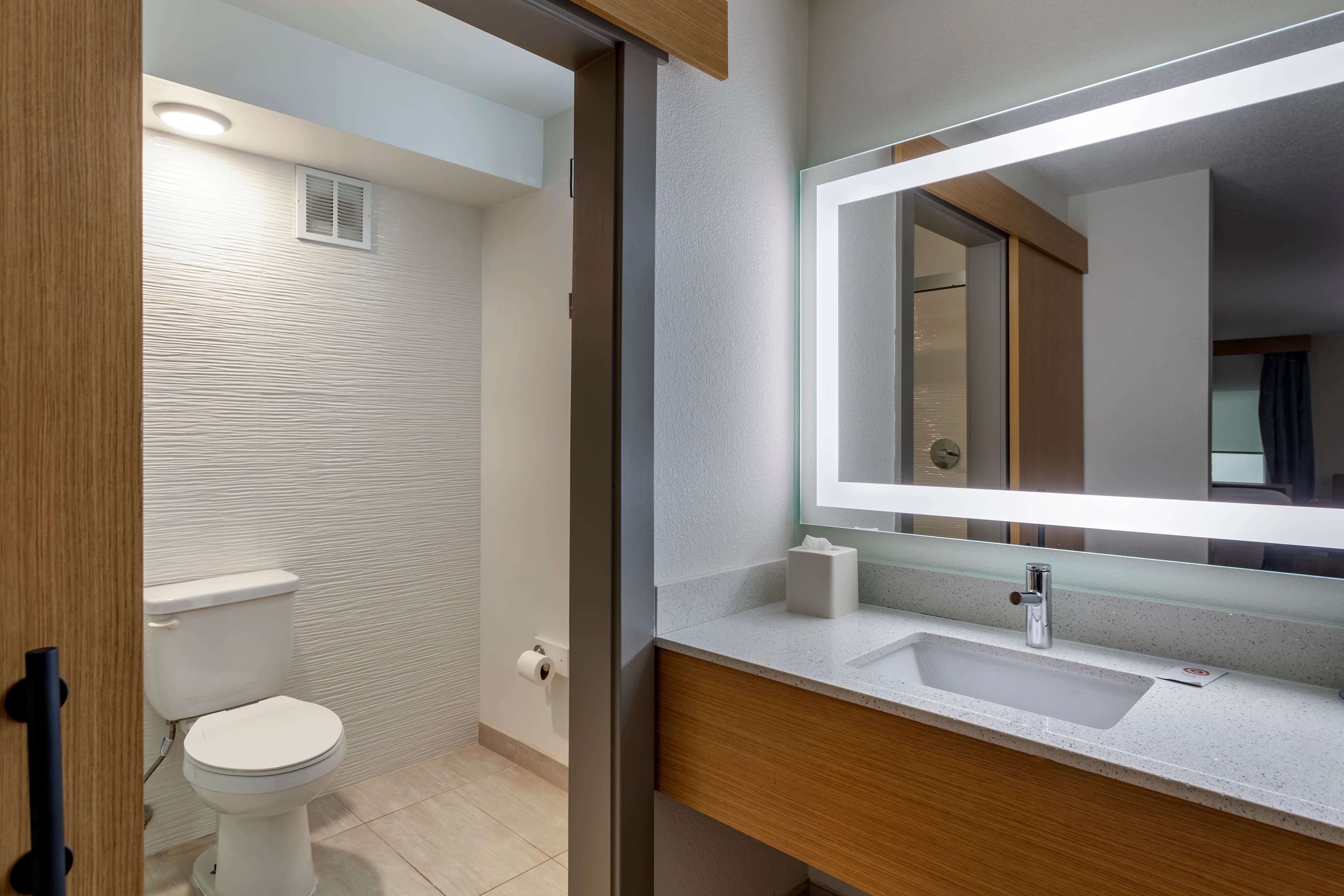 Comfort Inn & Suites Nashville Downtown - Stadium — 16