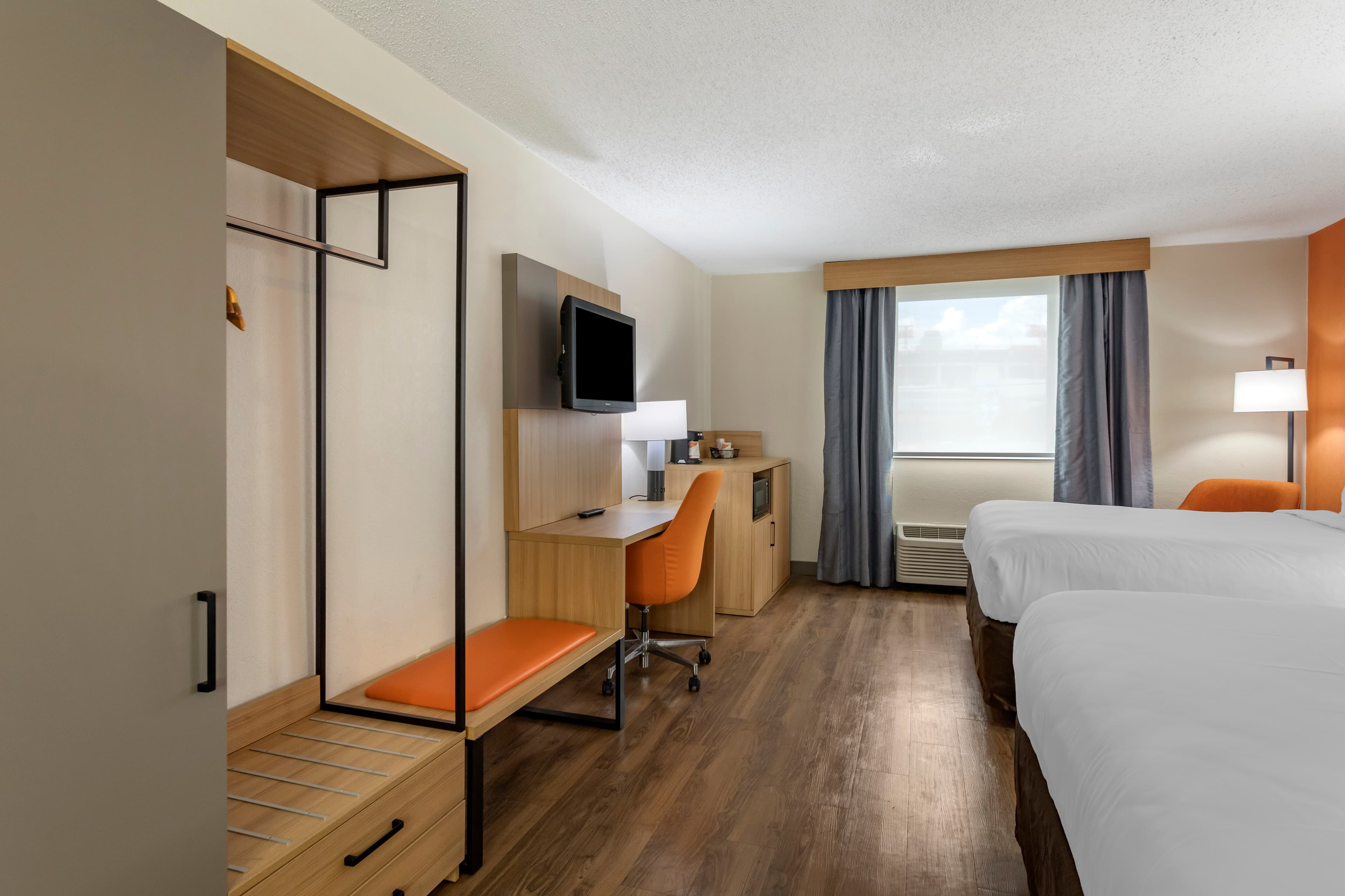 Comfort Inn & Suites Nashville Downtown - Stadium — 22