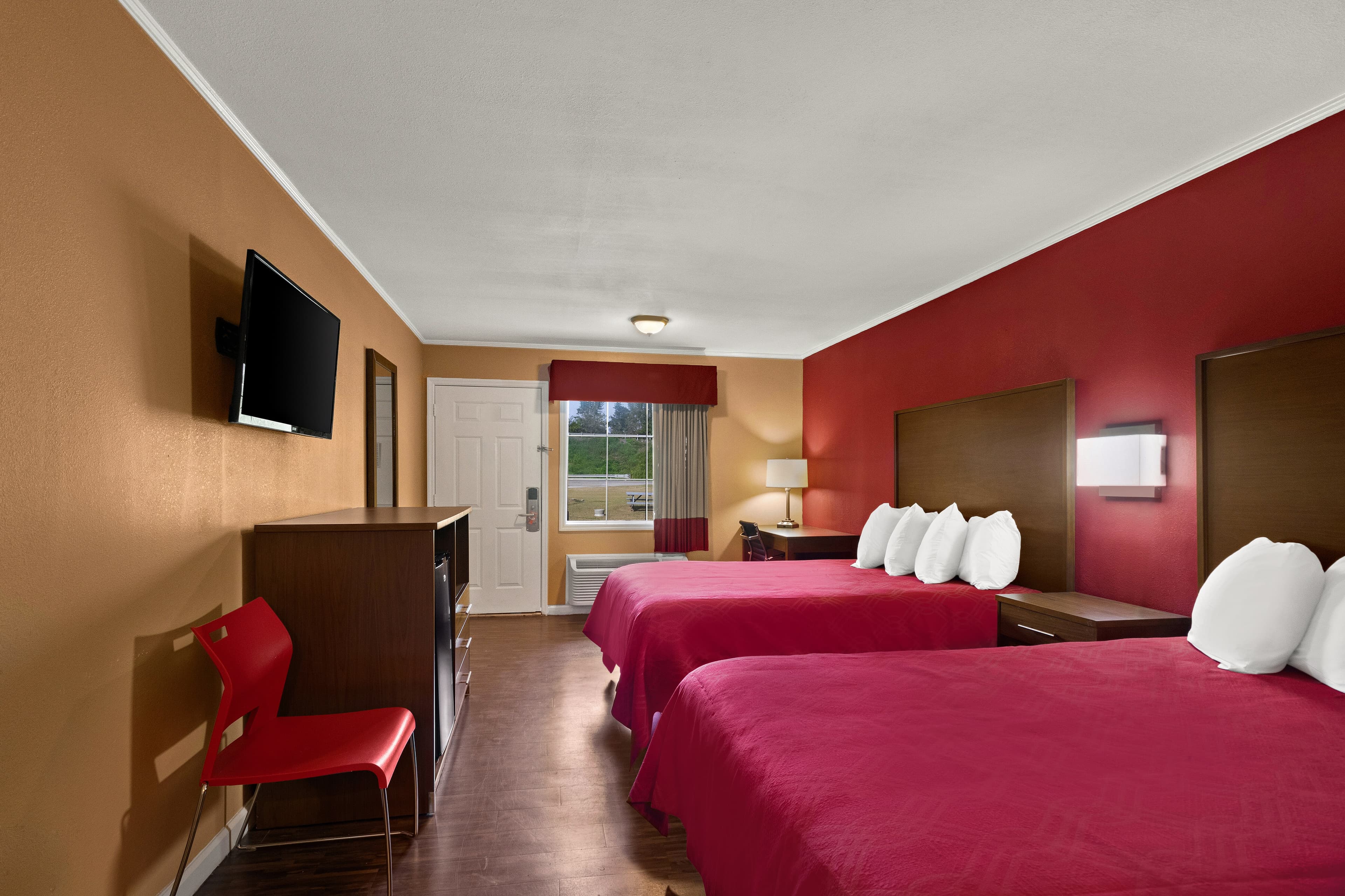 Econo Lodge Cornersville I-65 - Image 3