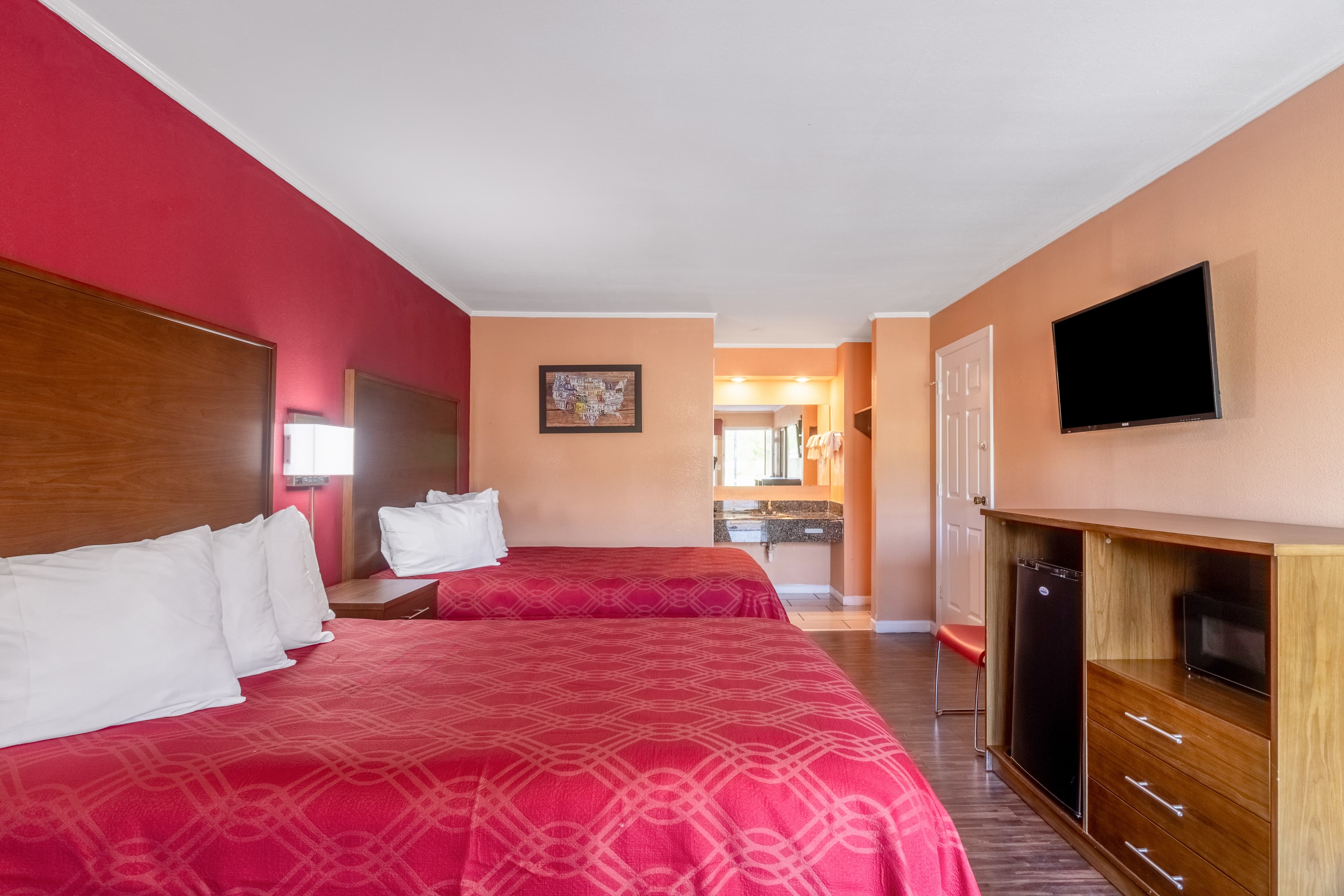 Econo Lodge Cornersville I-65 - Image 5