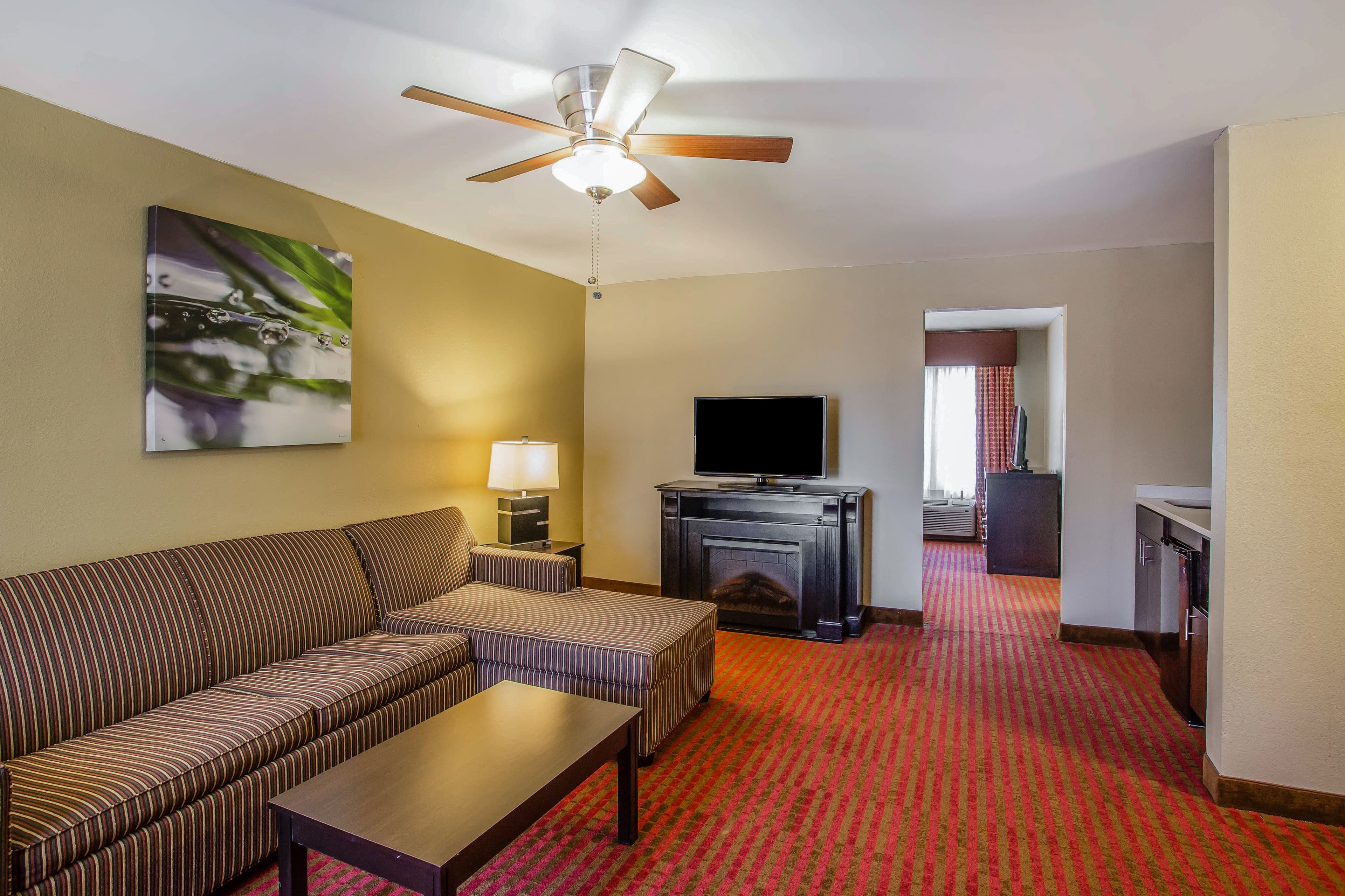 Quality Suites Nashville Airport — 17