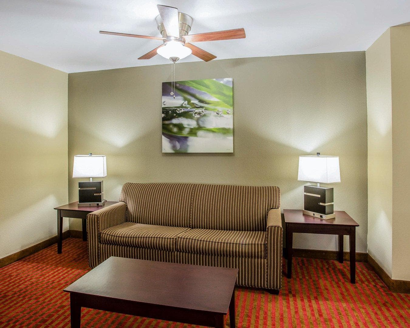 Quality Suites Nashville Airport - Image 5