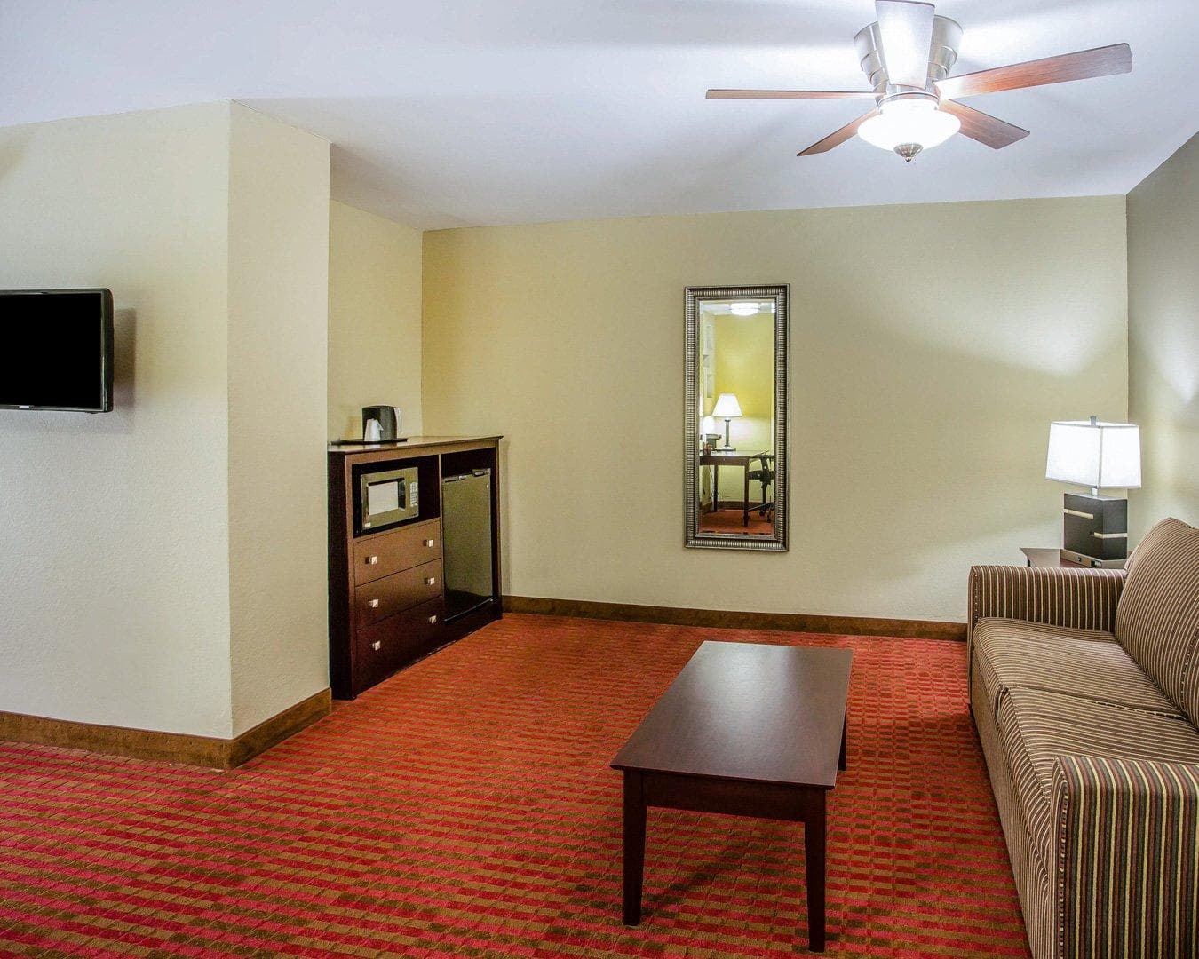 Quality Suites Nashville Airport — 6