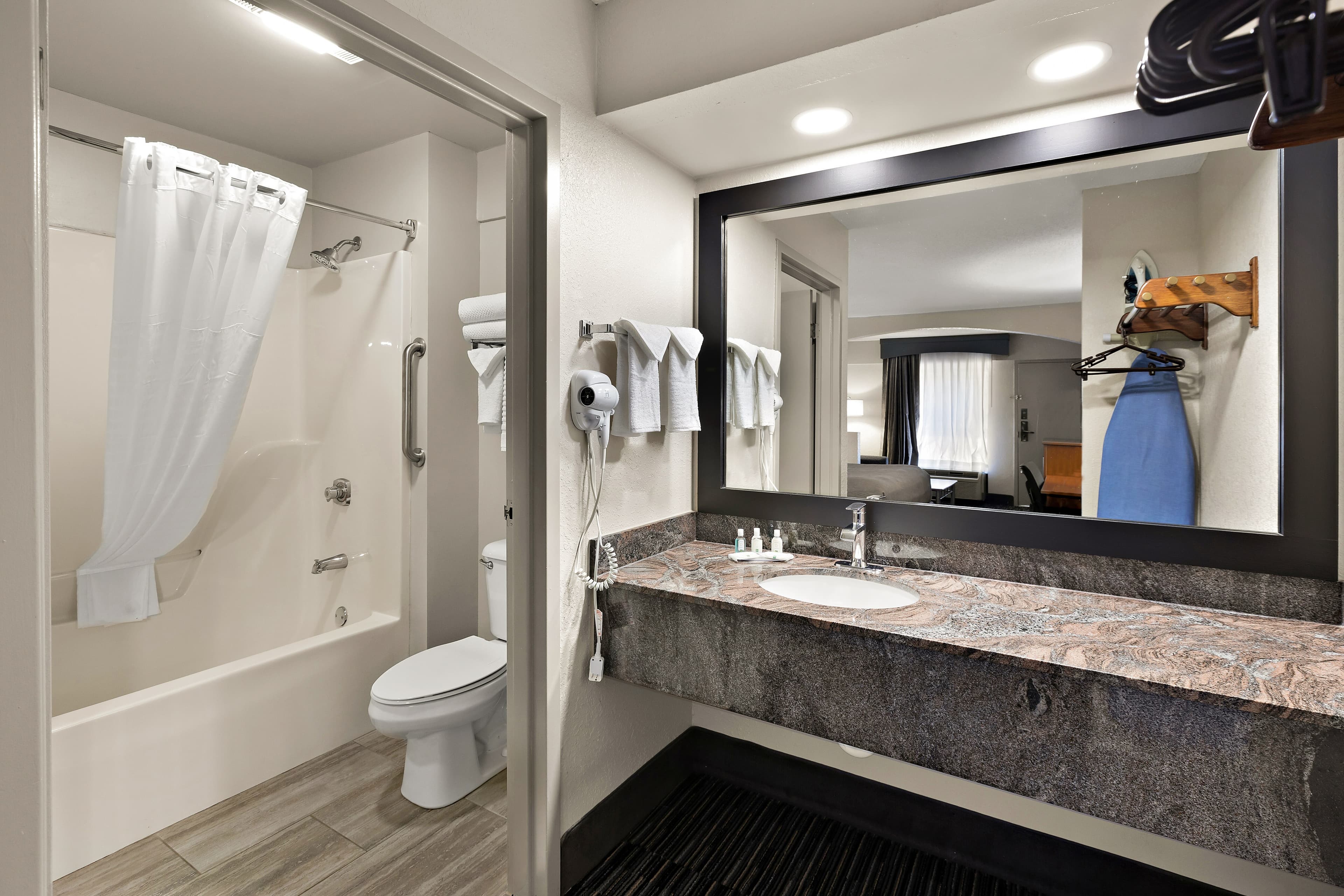 Quality Inn Dandridge — 9