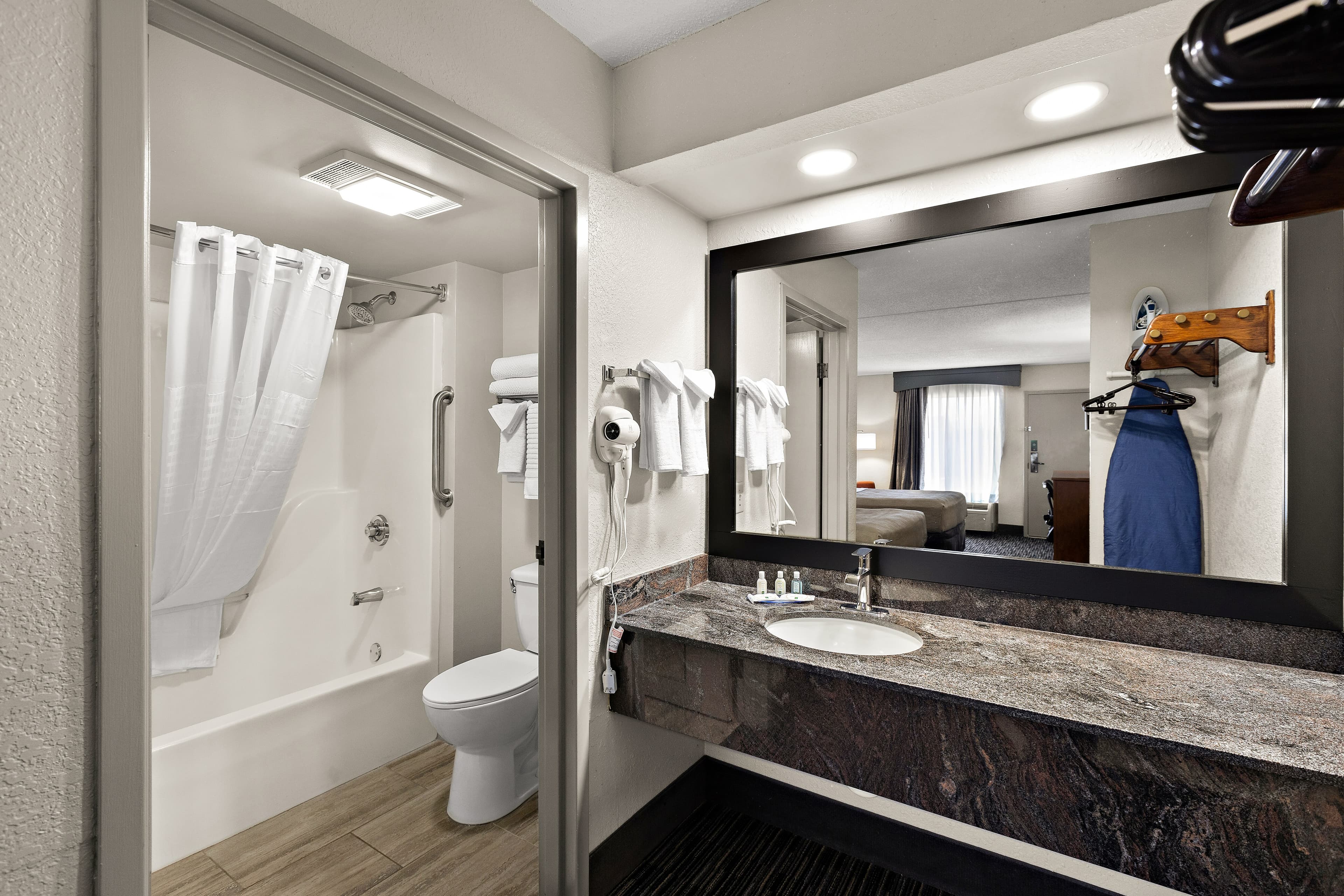 Quality Inn Dandridge — 16