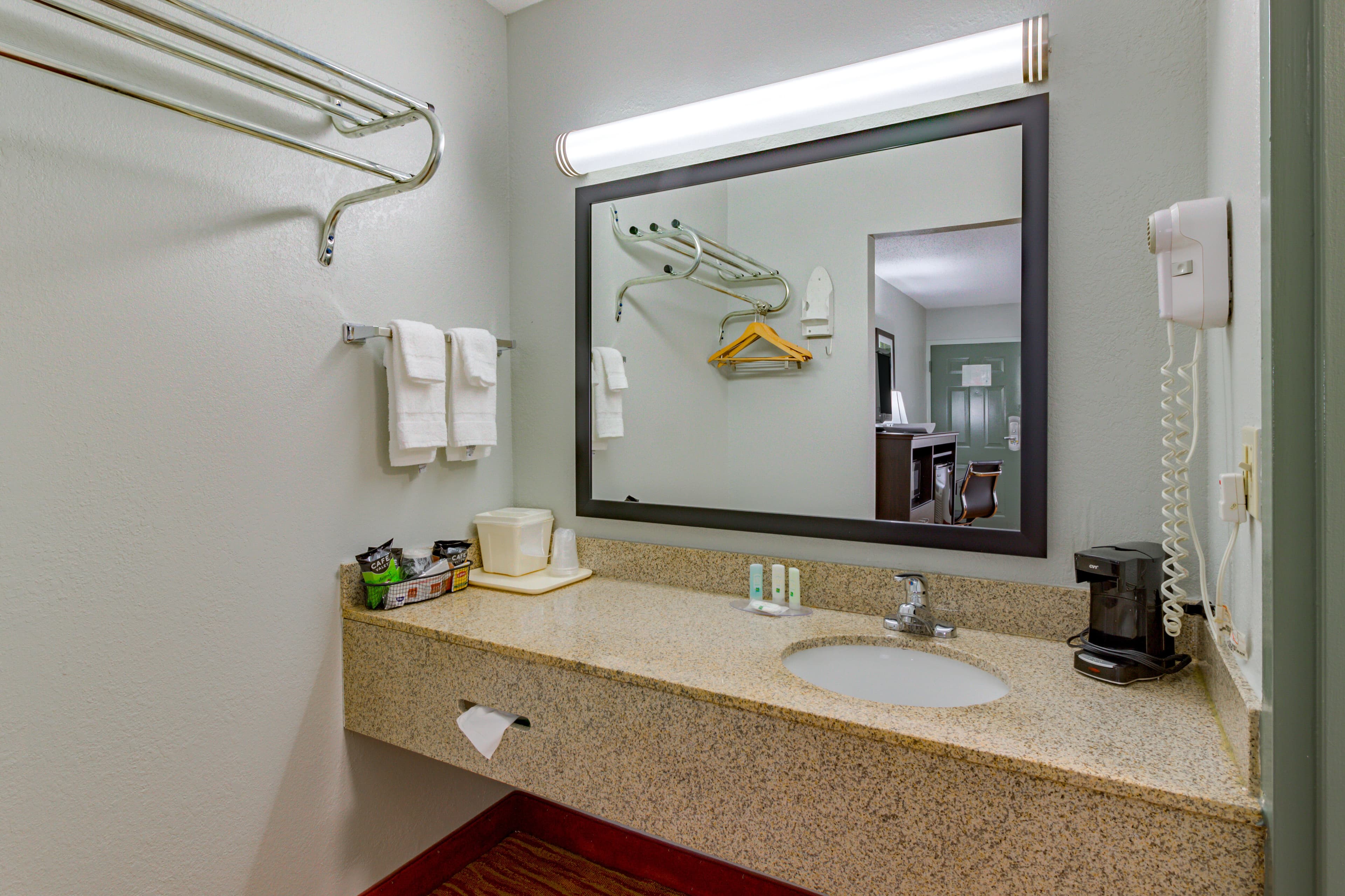 Quality Inn Goodlettsville — 7