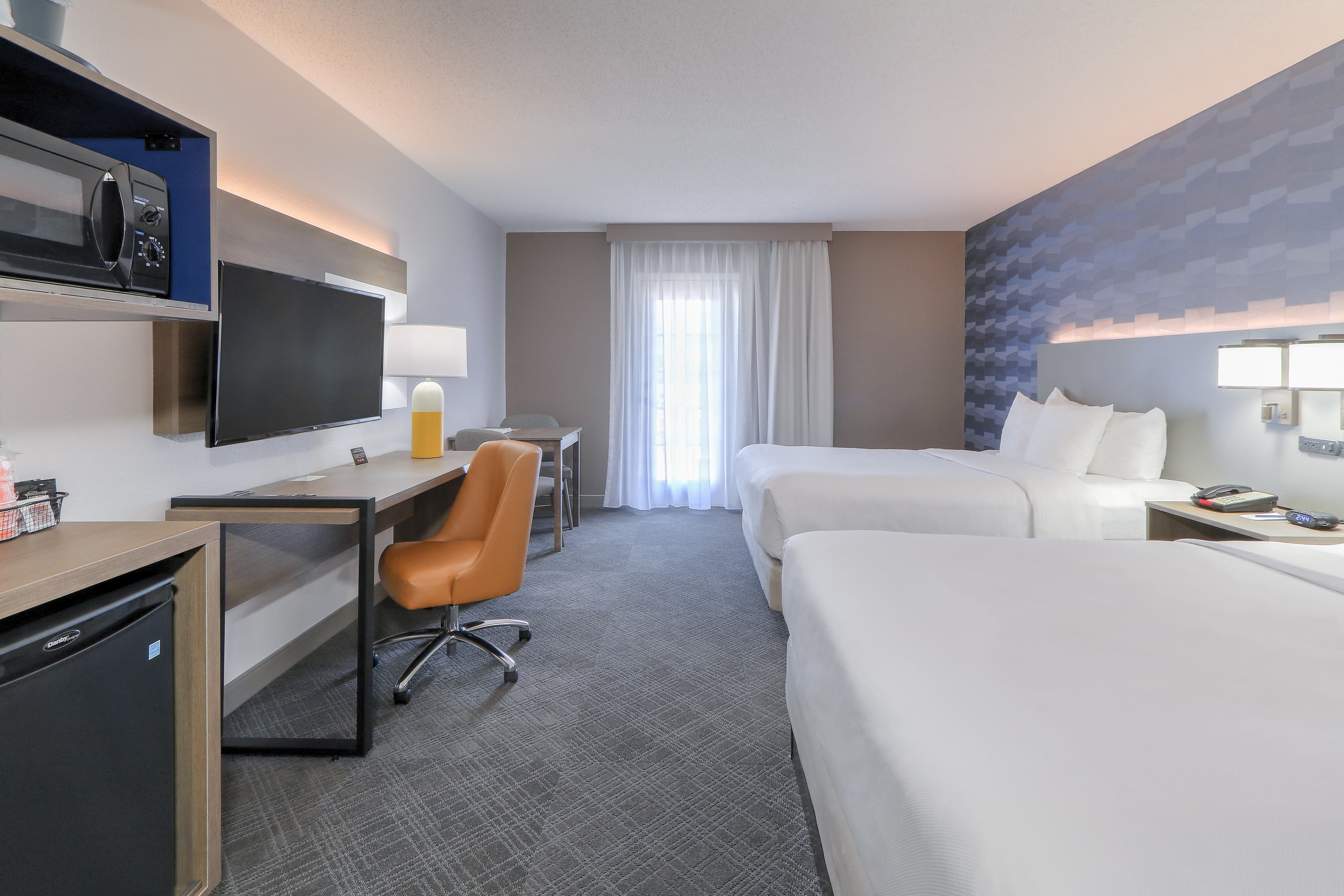 Comfort Inn & Suites at Dollywood Lane — 7