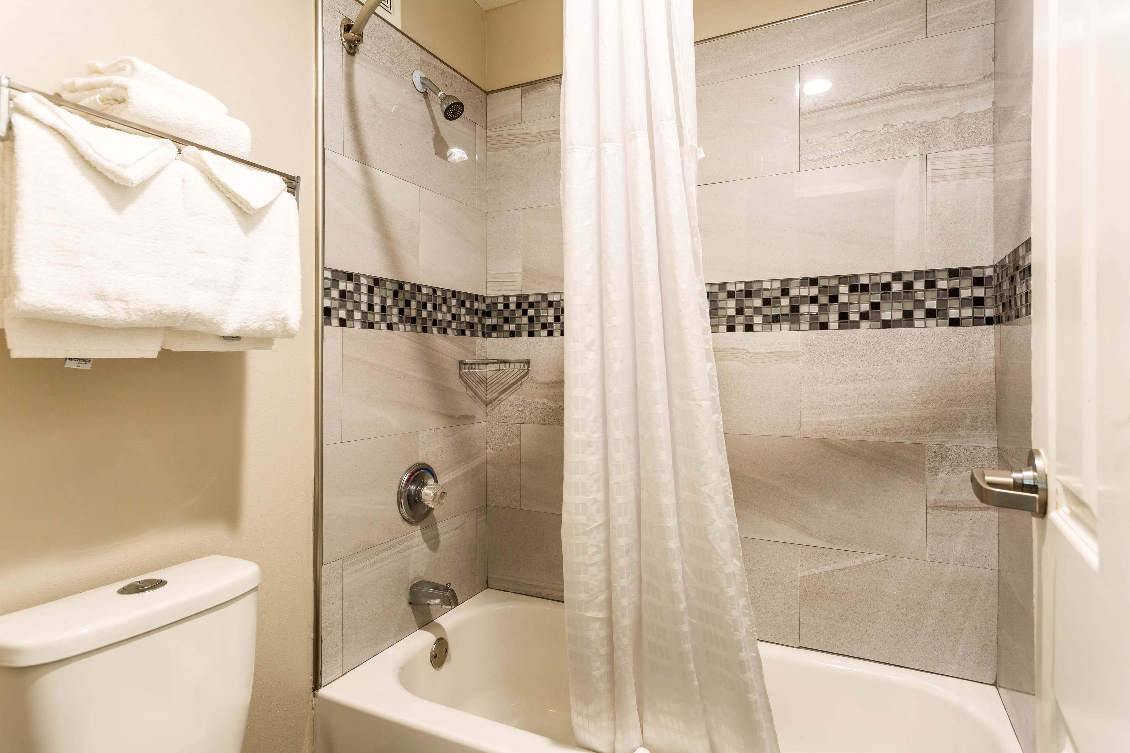 Econo Lodge Inn & Suites Murfreesboro Shopping District — 10