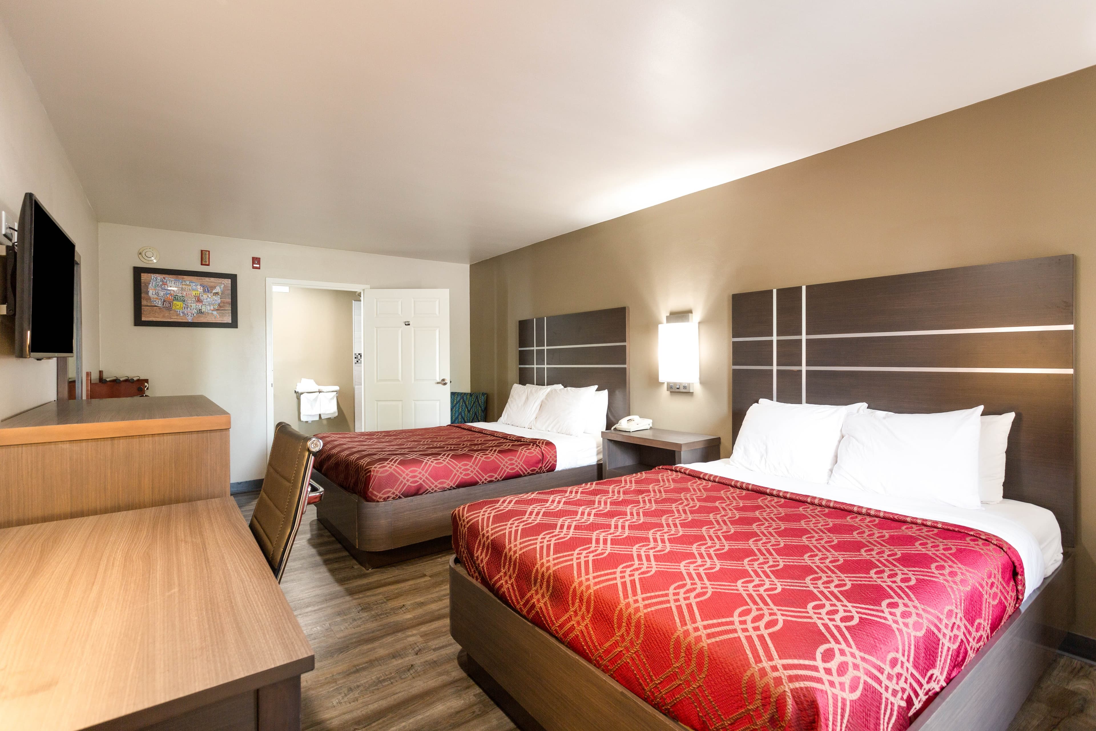 Econo Lodge Inn & Suites Murfreesboro Shopping District - Image 5