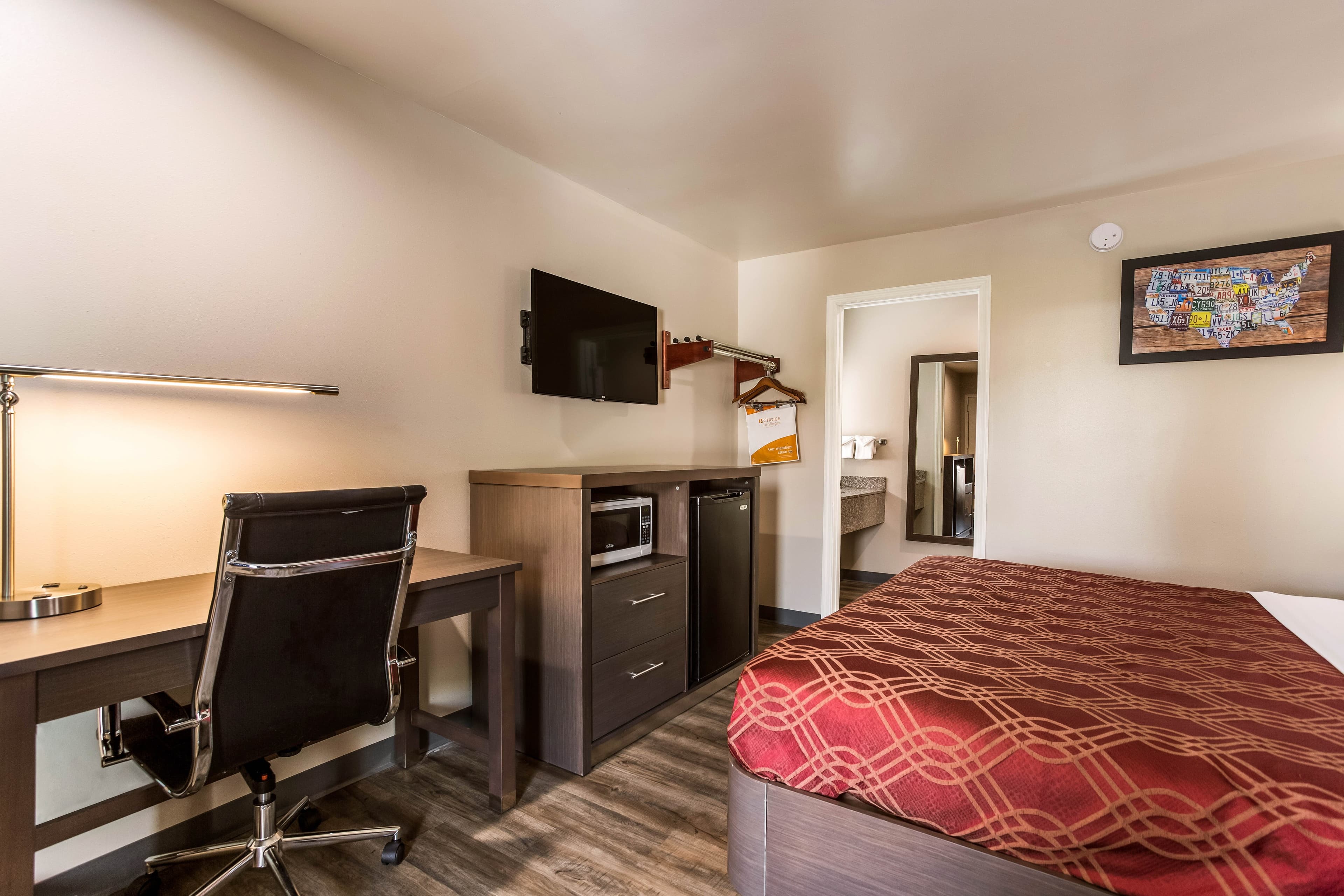 Econo Lodge Inn & Suites Murfreesboro Shopping District — 43
