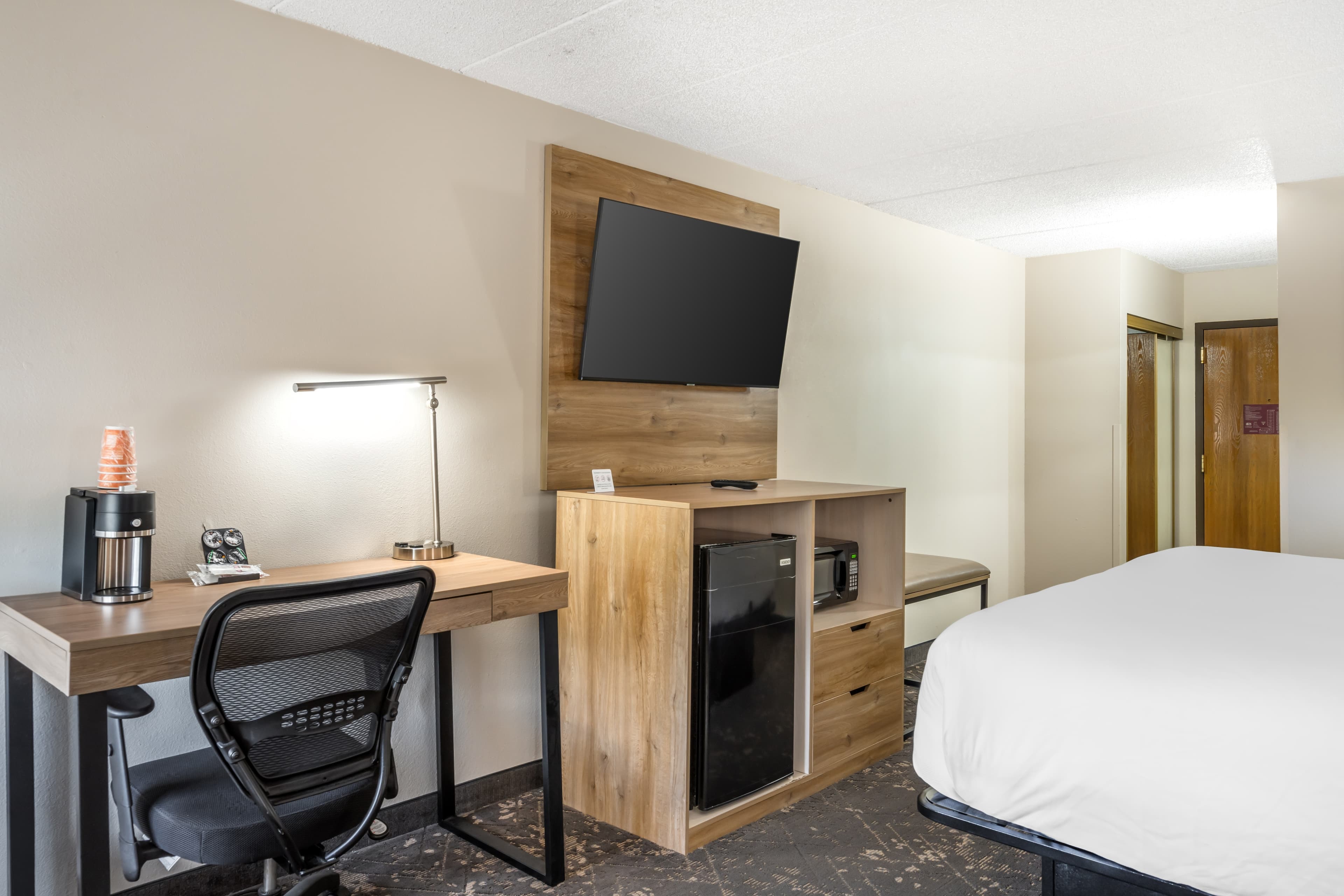 Comfort Inn & Suites Chattanooga-East Ridge - Image 4
