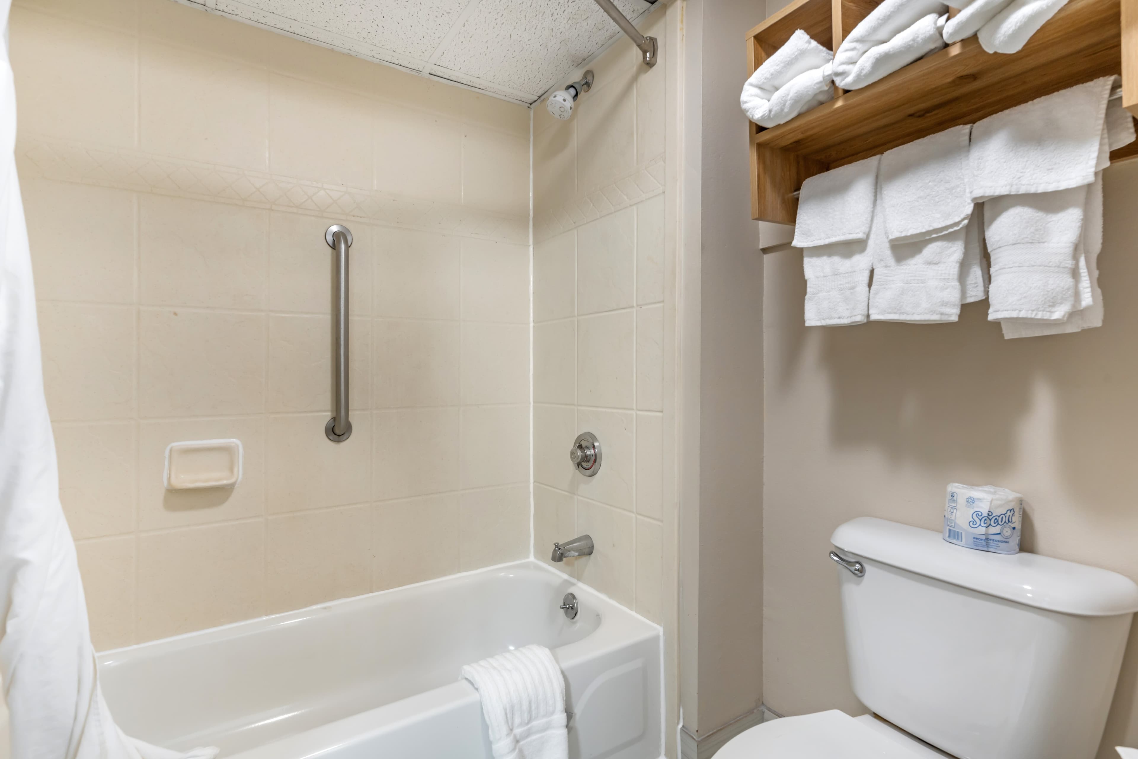 Comfort Inn & Suites Chattanooga-East Ridge — 37