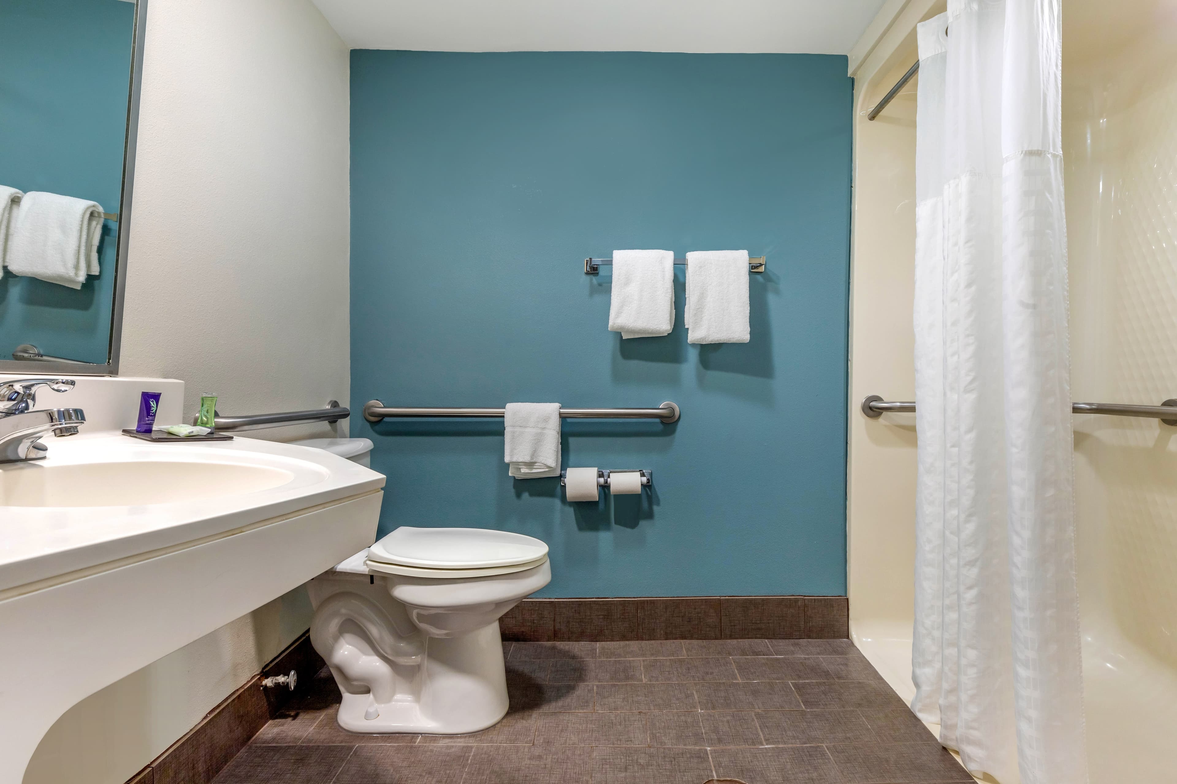 Sleep Inn & Suites Johnson City — 11
