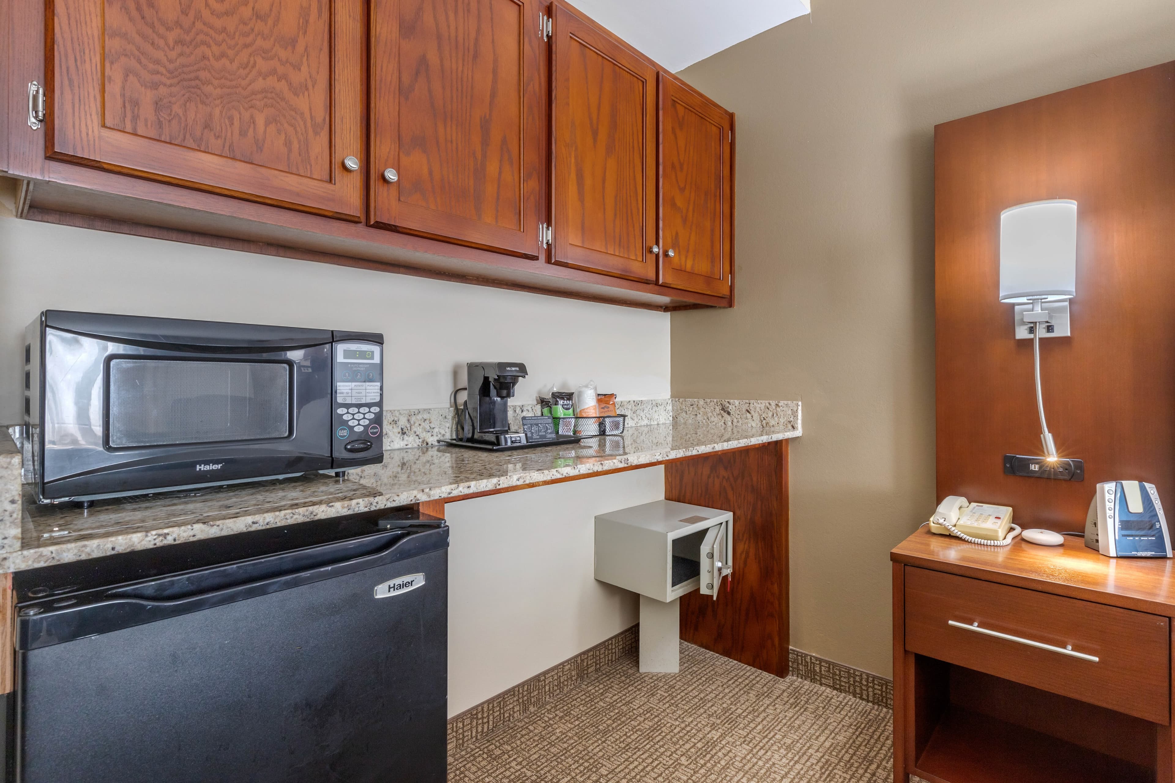 Comfort Suites Johnson City near University - Image 5