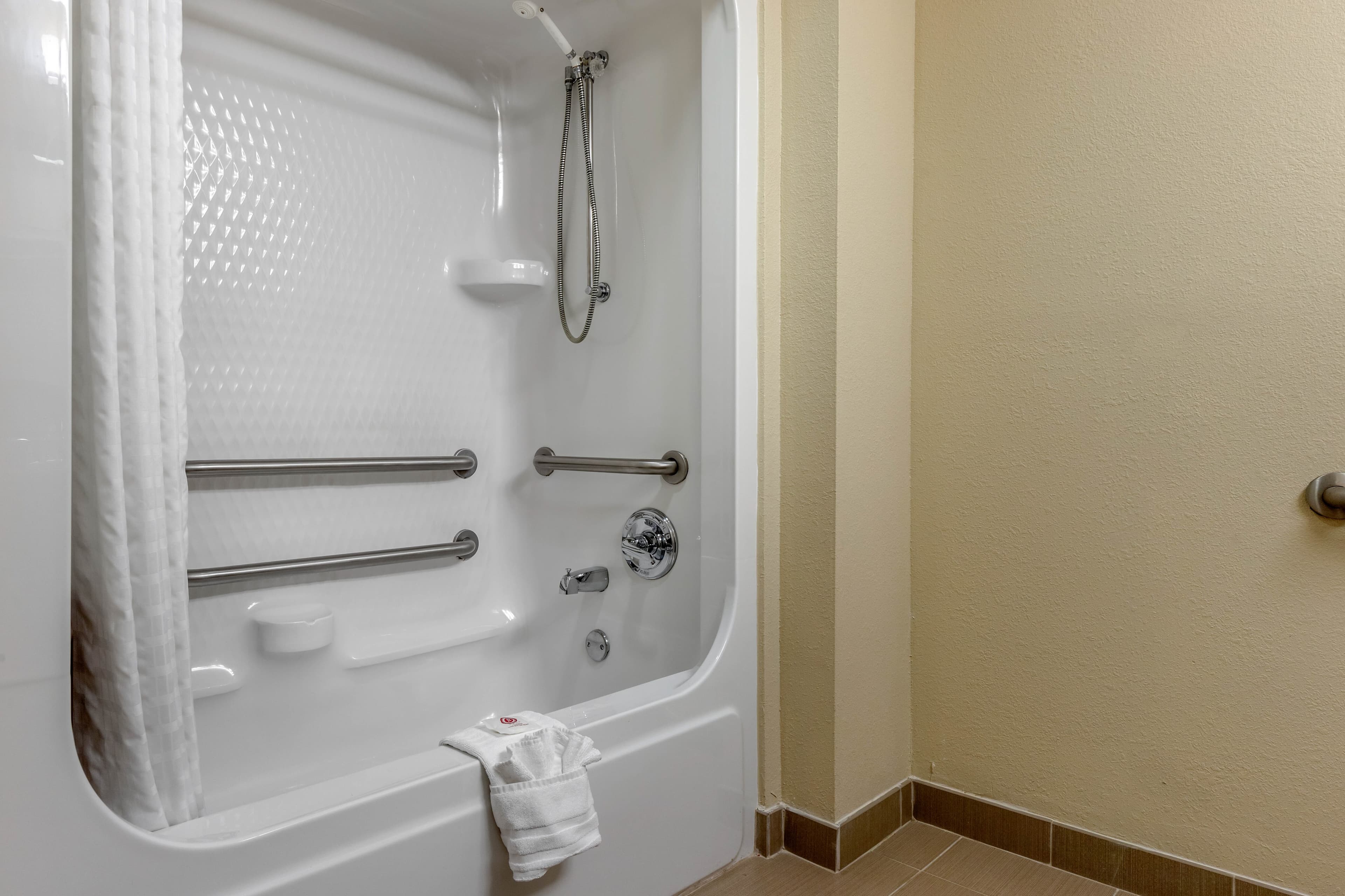 Comfort Suites Johnson City near University — 6