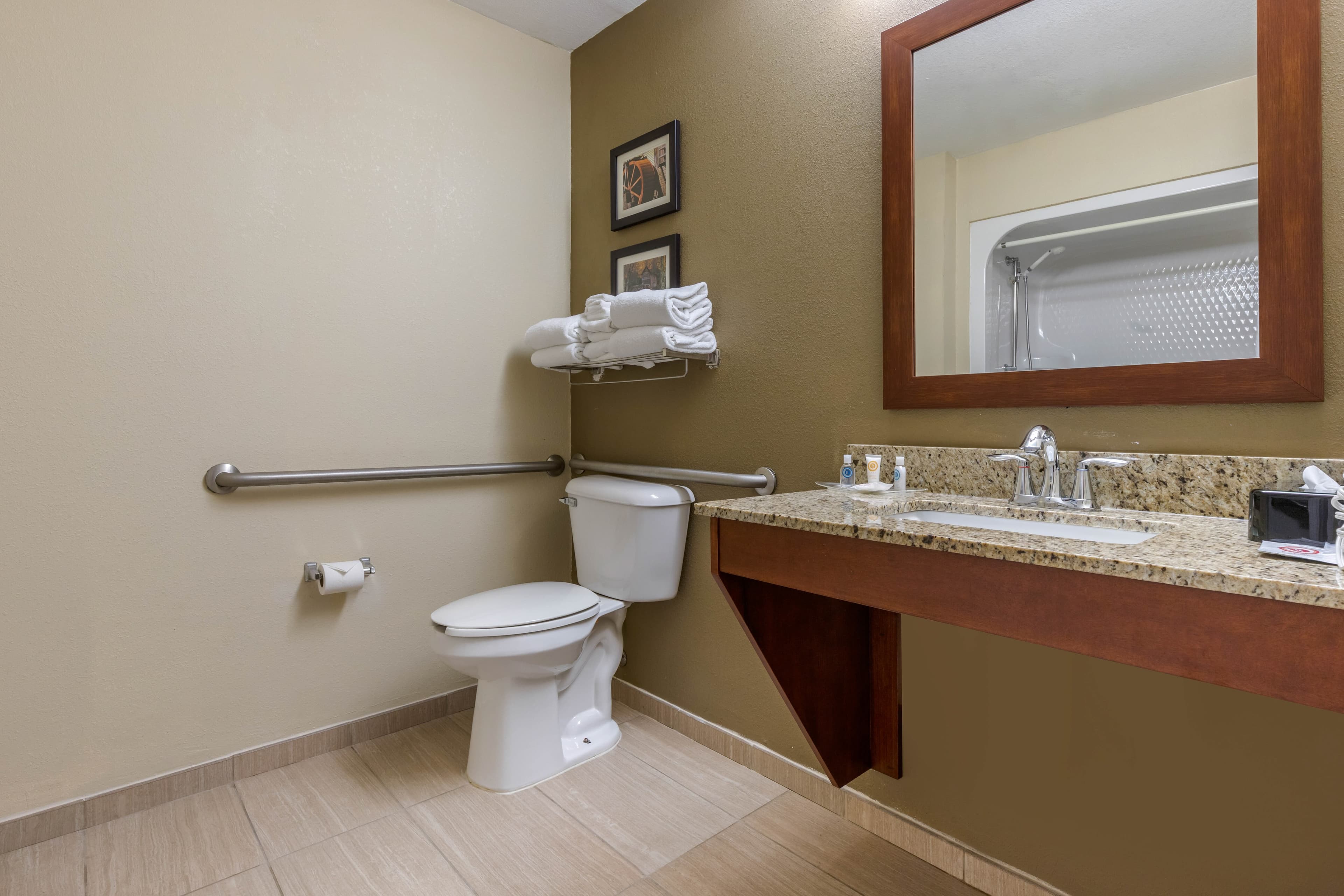 Comfort Suites Johnson City near University — 11