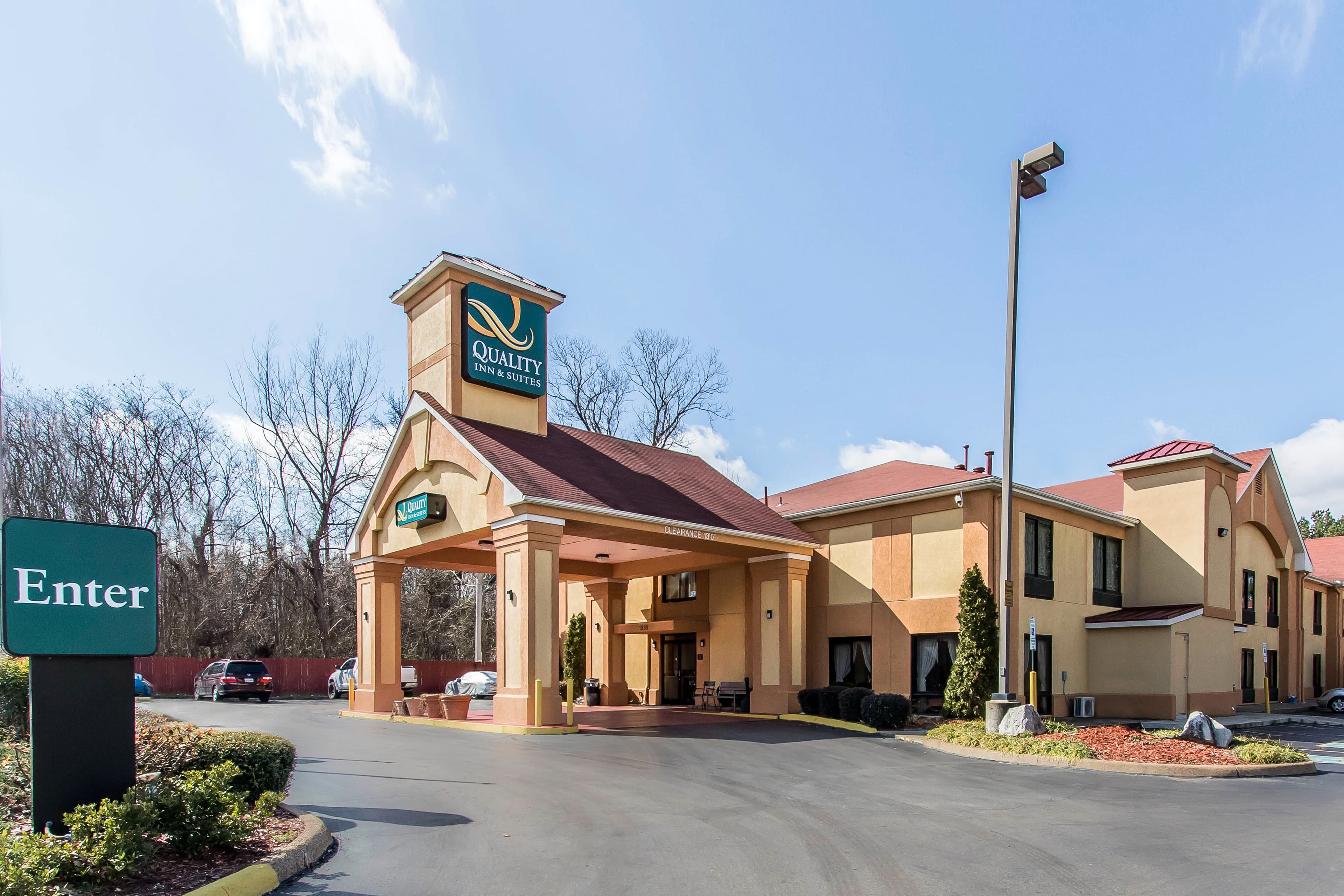 Quality Inn & Suites Memphis East - Image 1