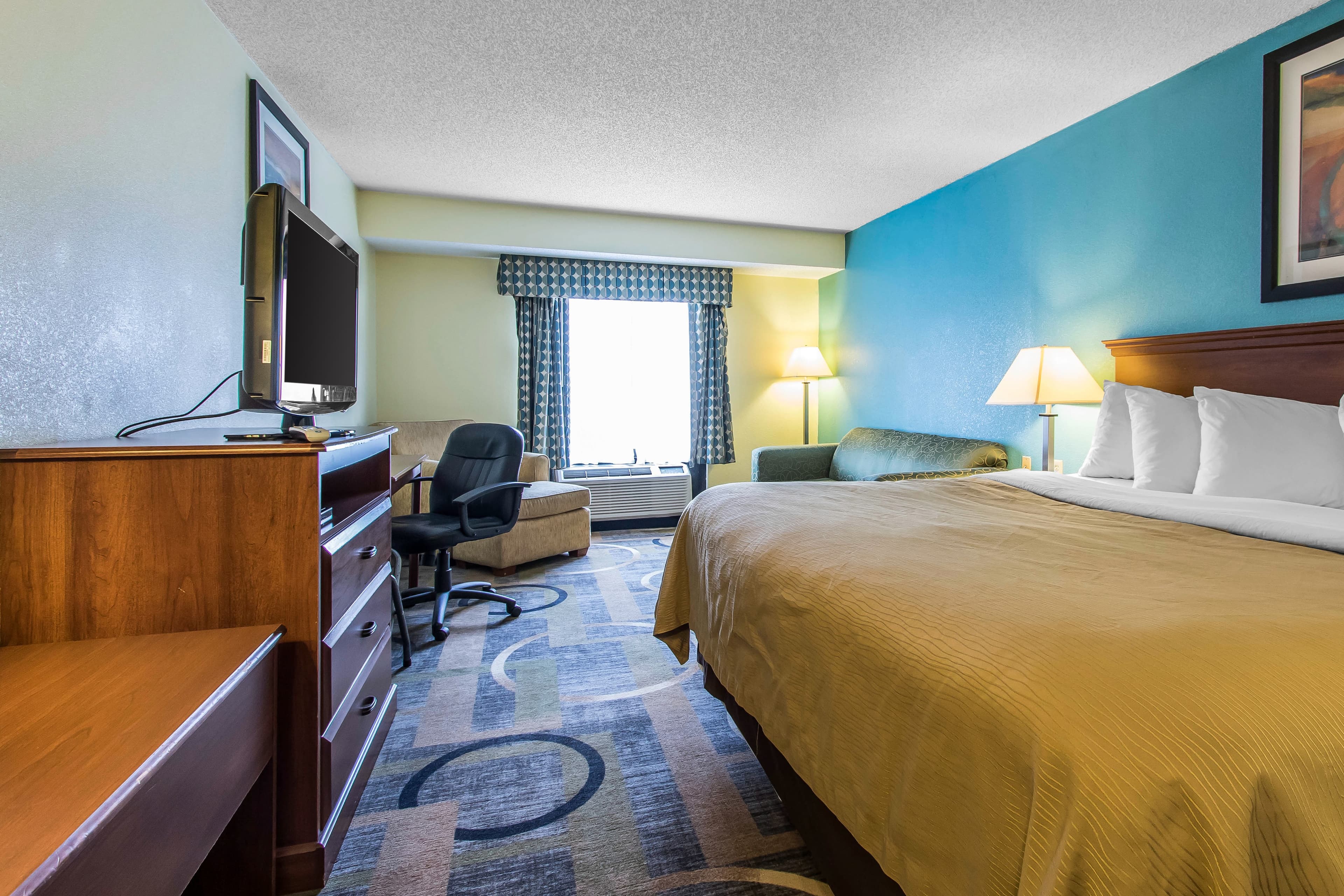 Quality Inn & Suites Memphis East — 7