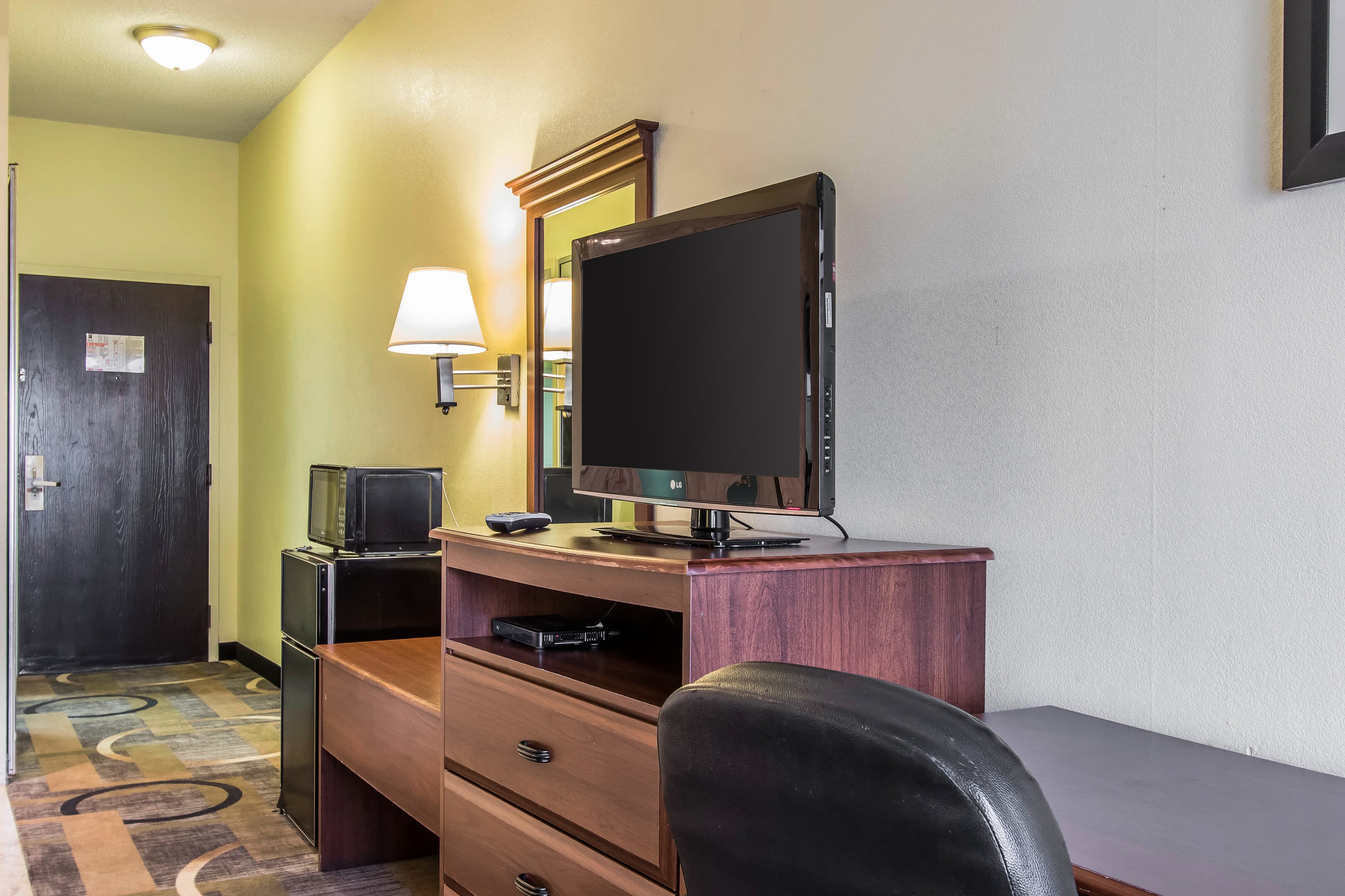 Quality Inn & Suites Memphis East — 13