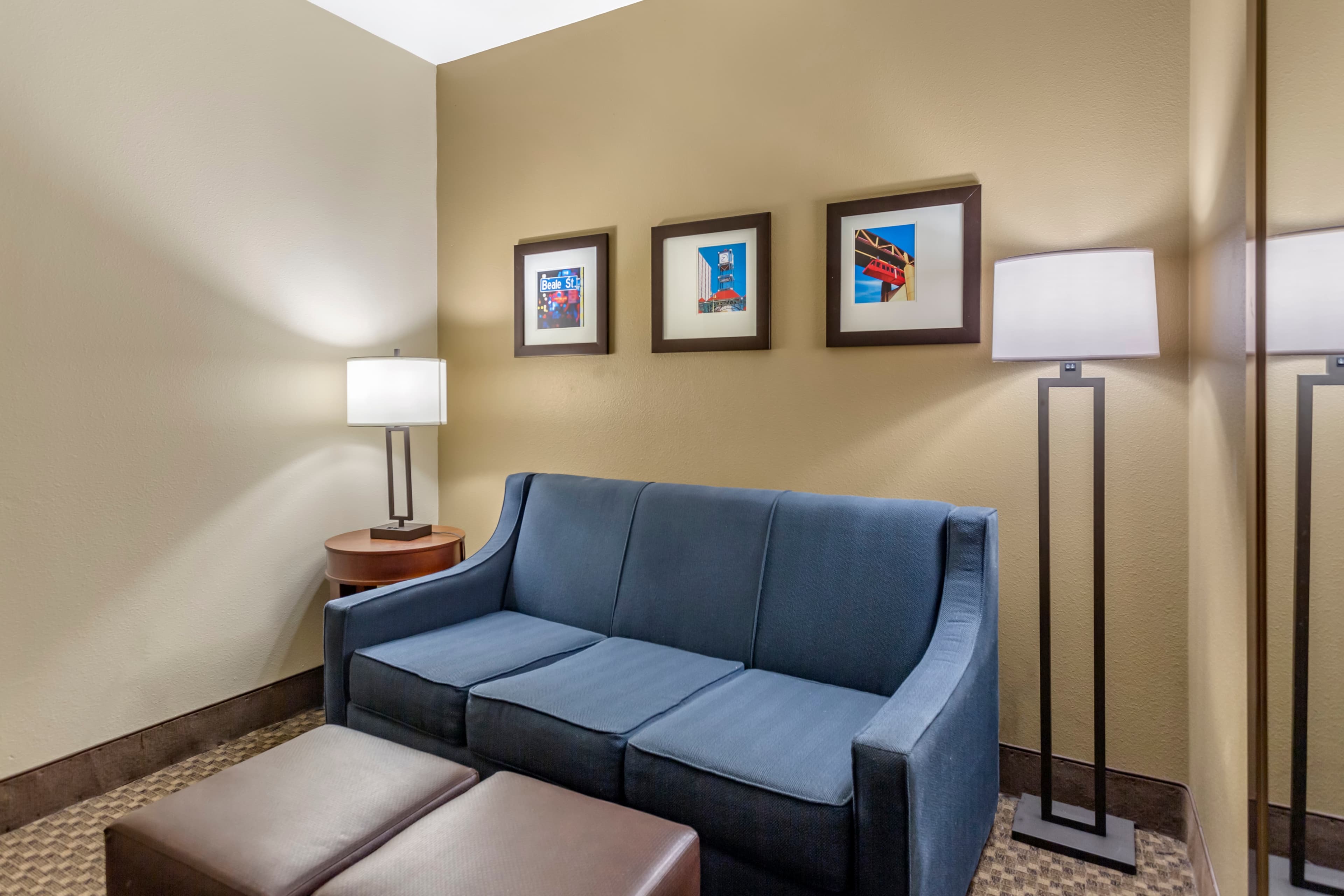 Comfort Suites Cordova — 18